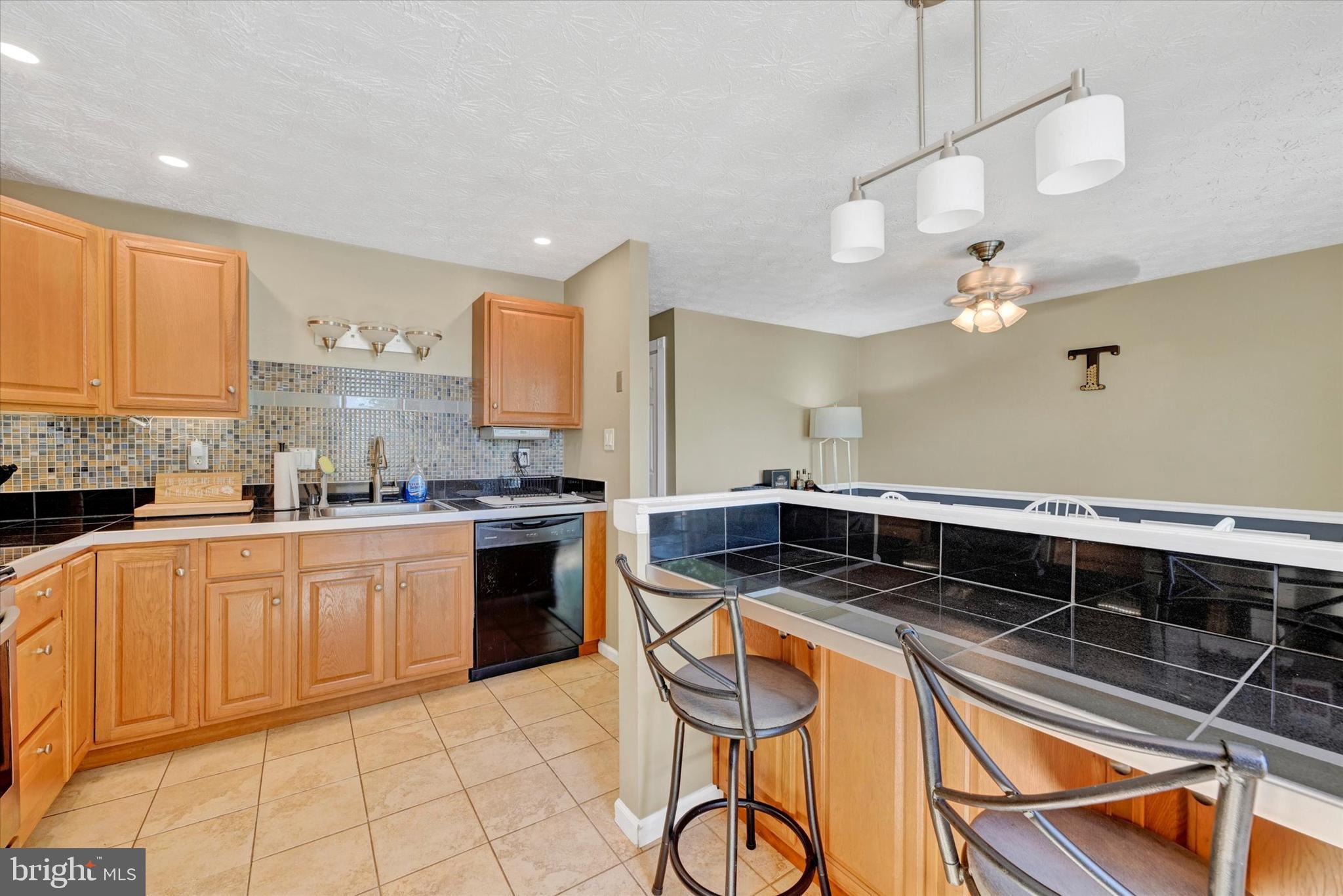 WEST SHORE - Residential