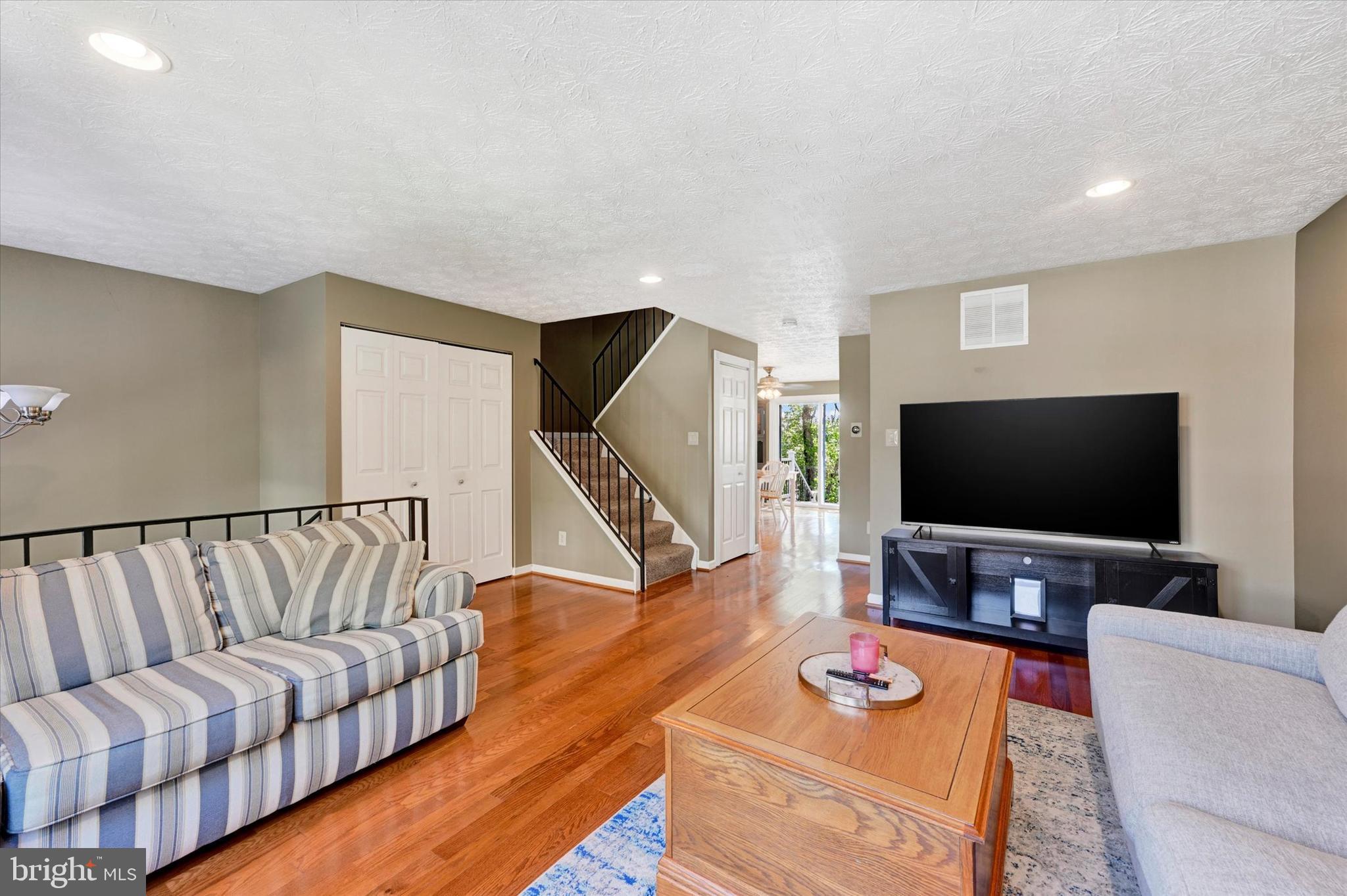 WEST SHORE - Residential