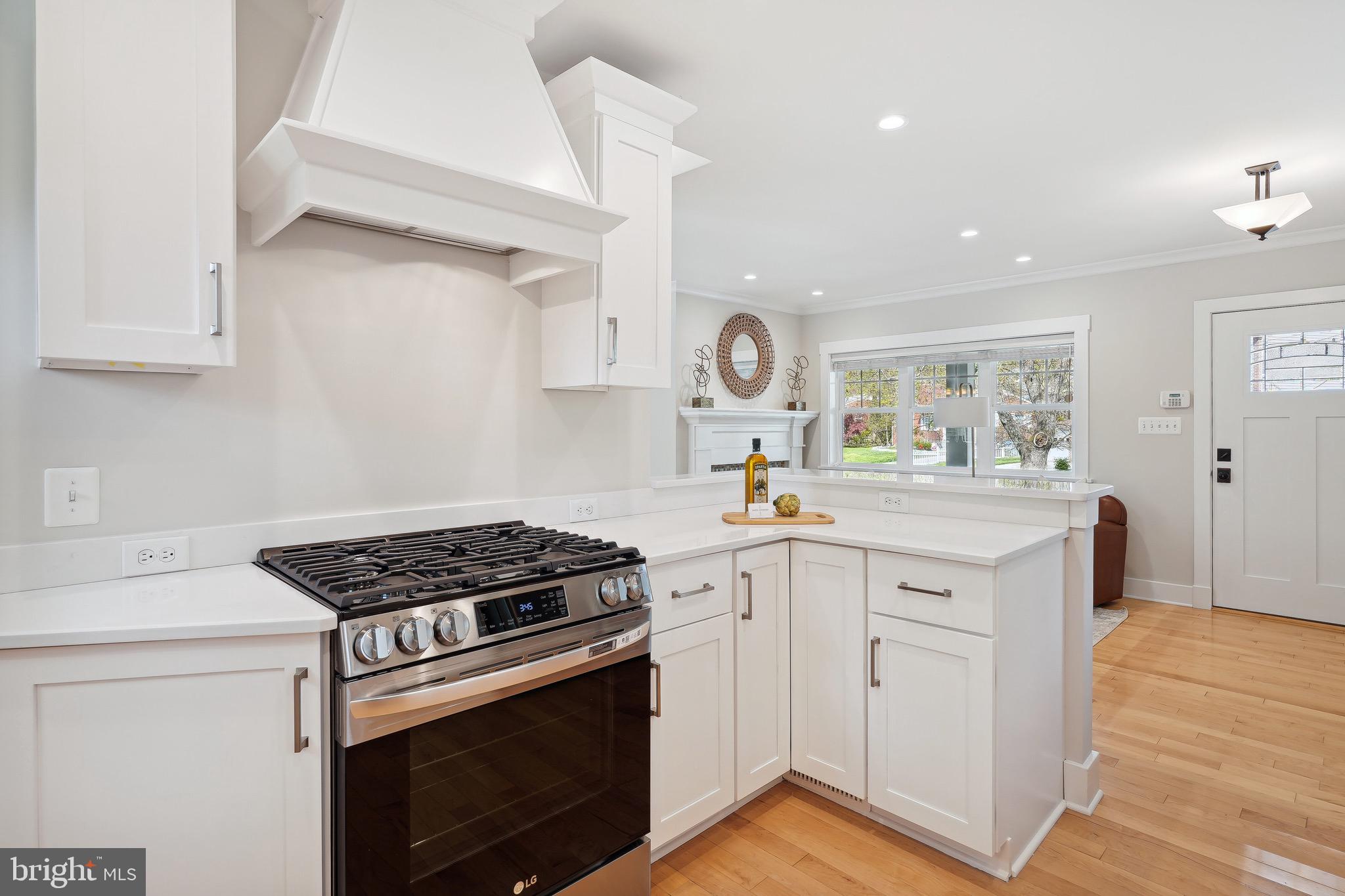 LEE CREST - Residential