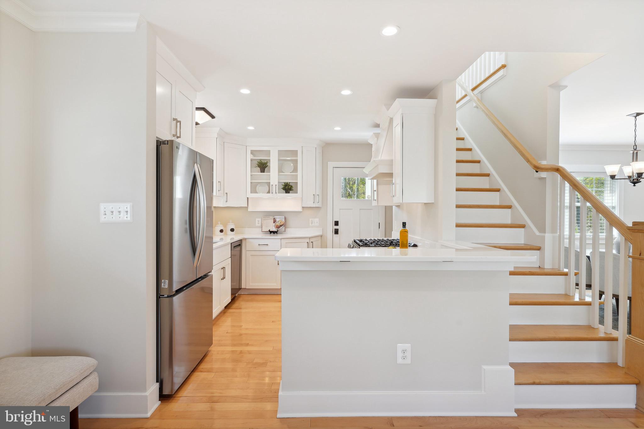 LEE CREST - Residential