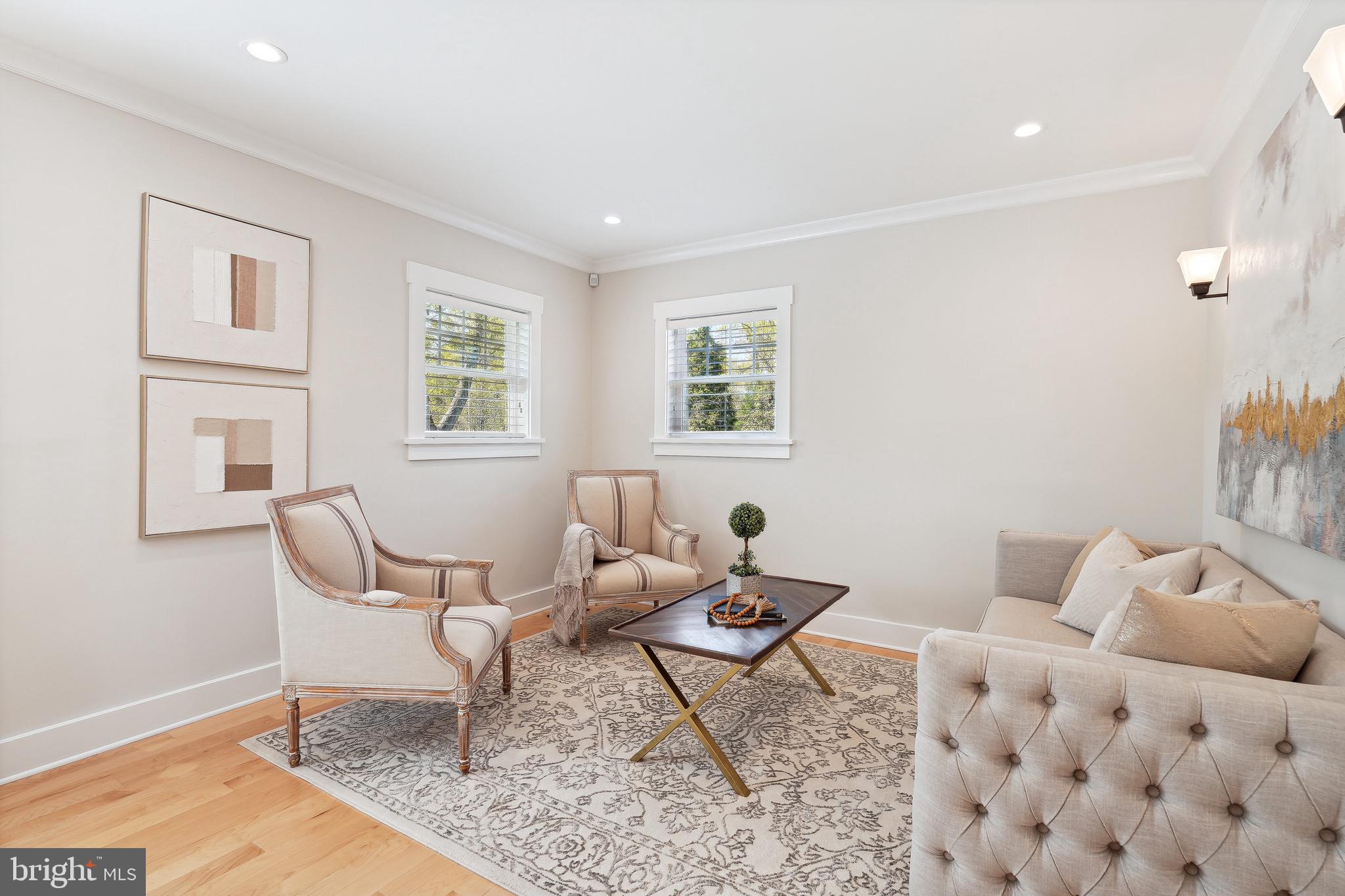 LEE CREST - Residential