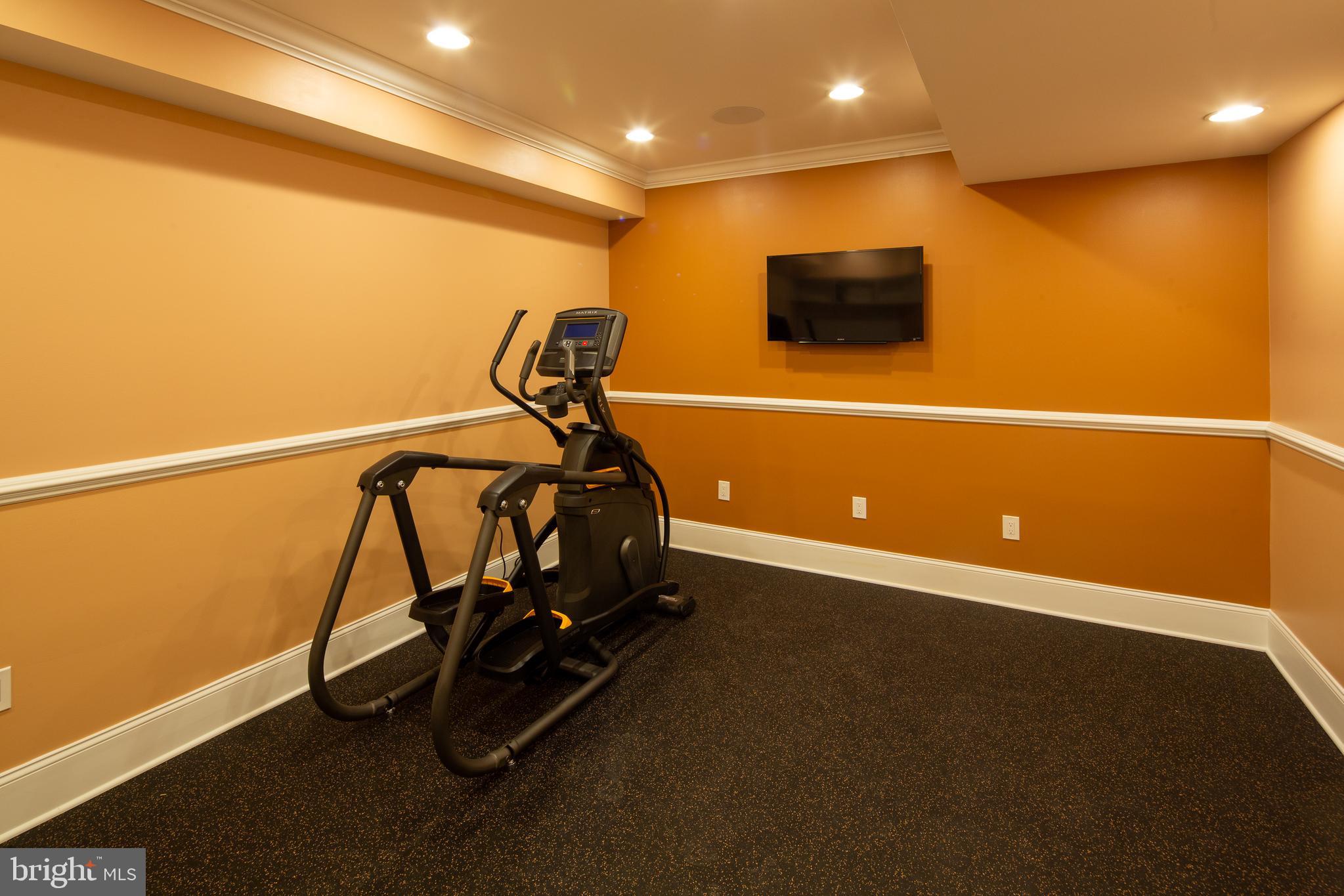 ESTATES AT HILLTOWN - Residential