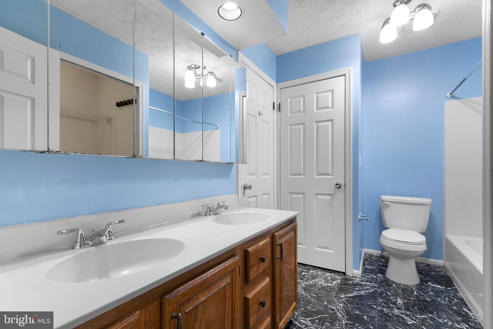 RIVERSIDE - Residential