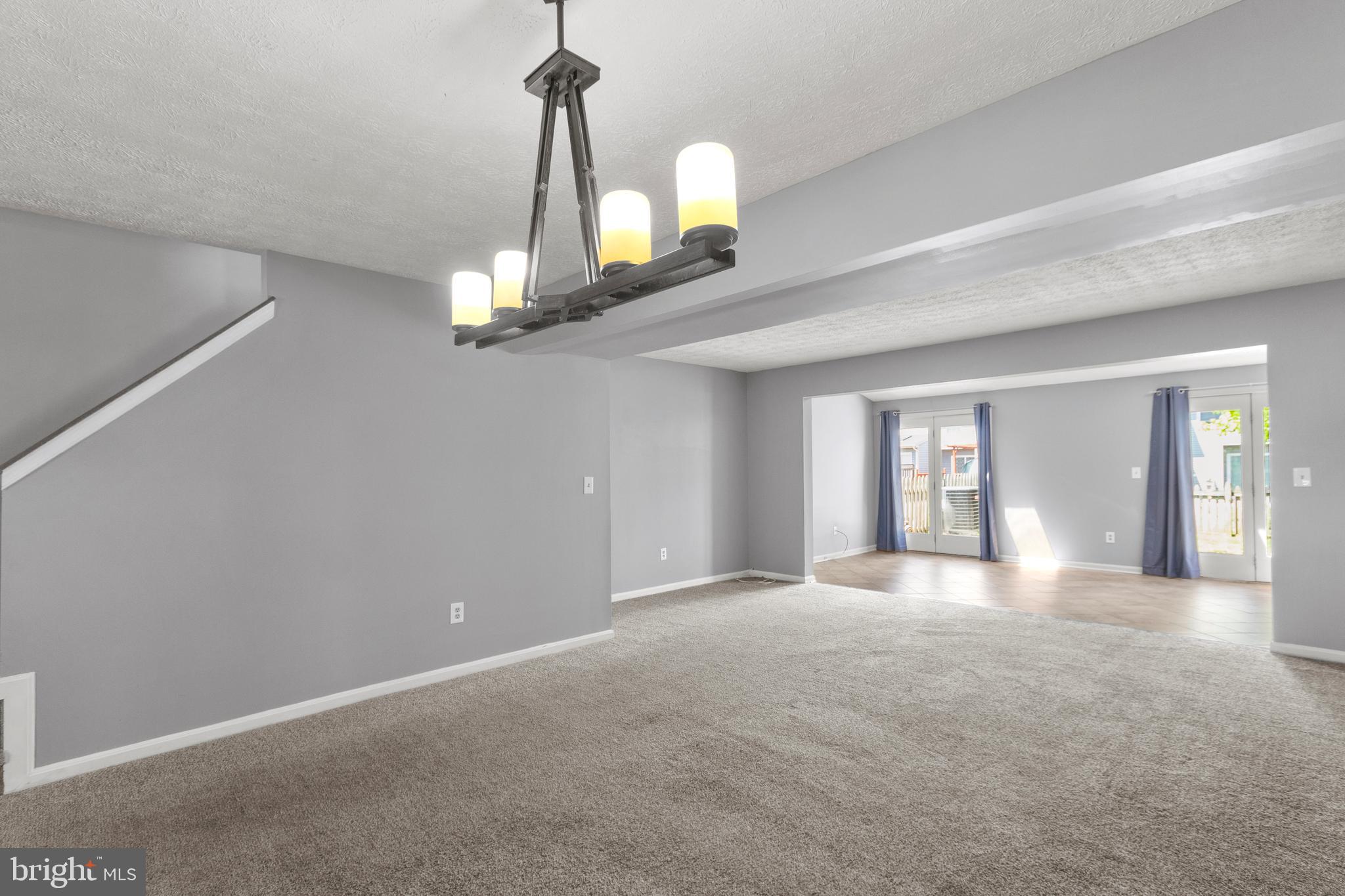 RIVERSIDE - Residential