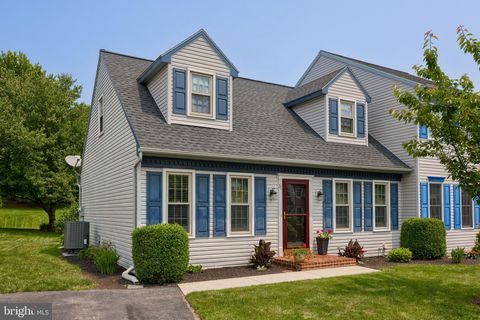 31 YORKSHIRE COURT ELIZABETHTOWN PA 17022