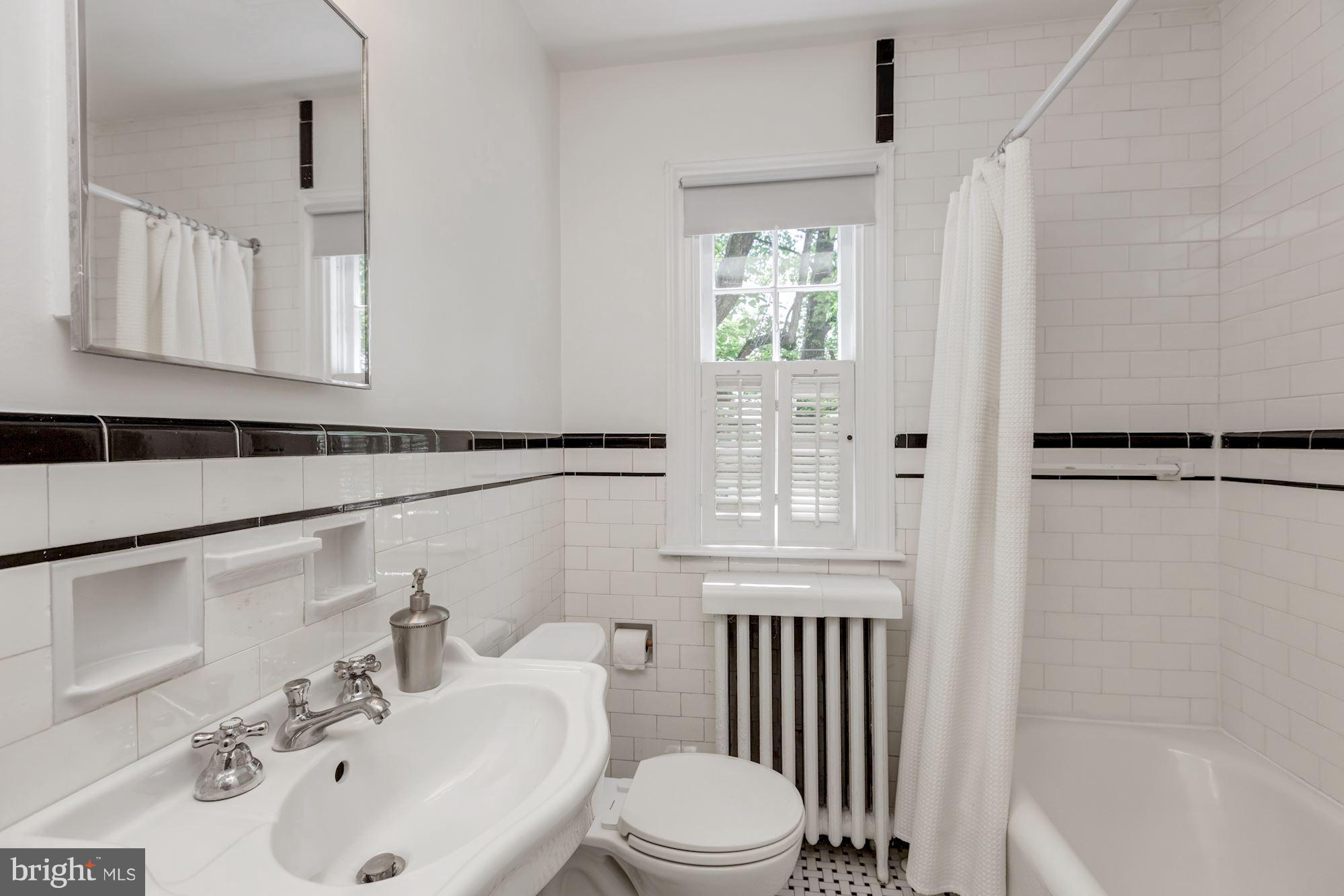 CHEVY CHASE - Residential