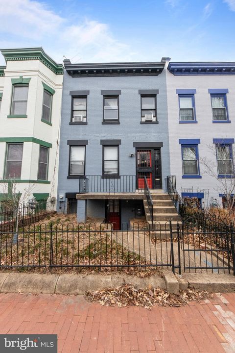 Townhouse For Sale - 1014 Independence Avenue<br/> WASHINGTON, DC 20003