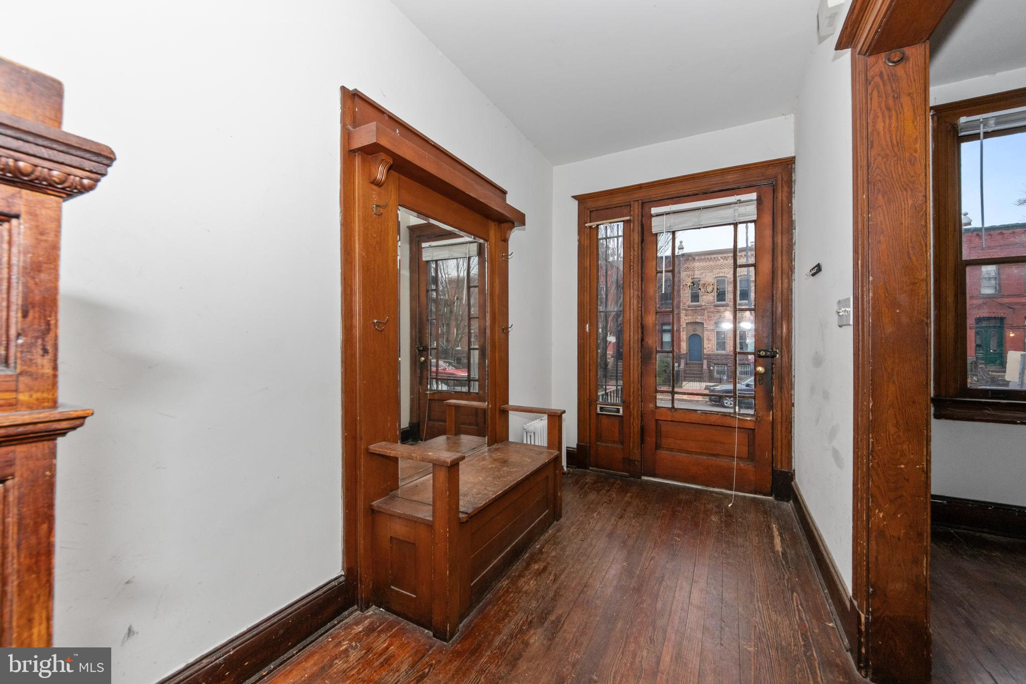 1014 INDEPENDENCE AVENUE SE