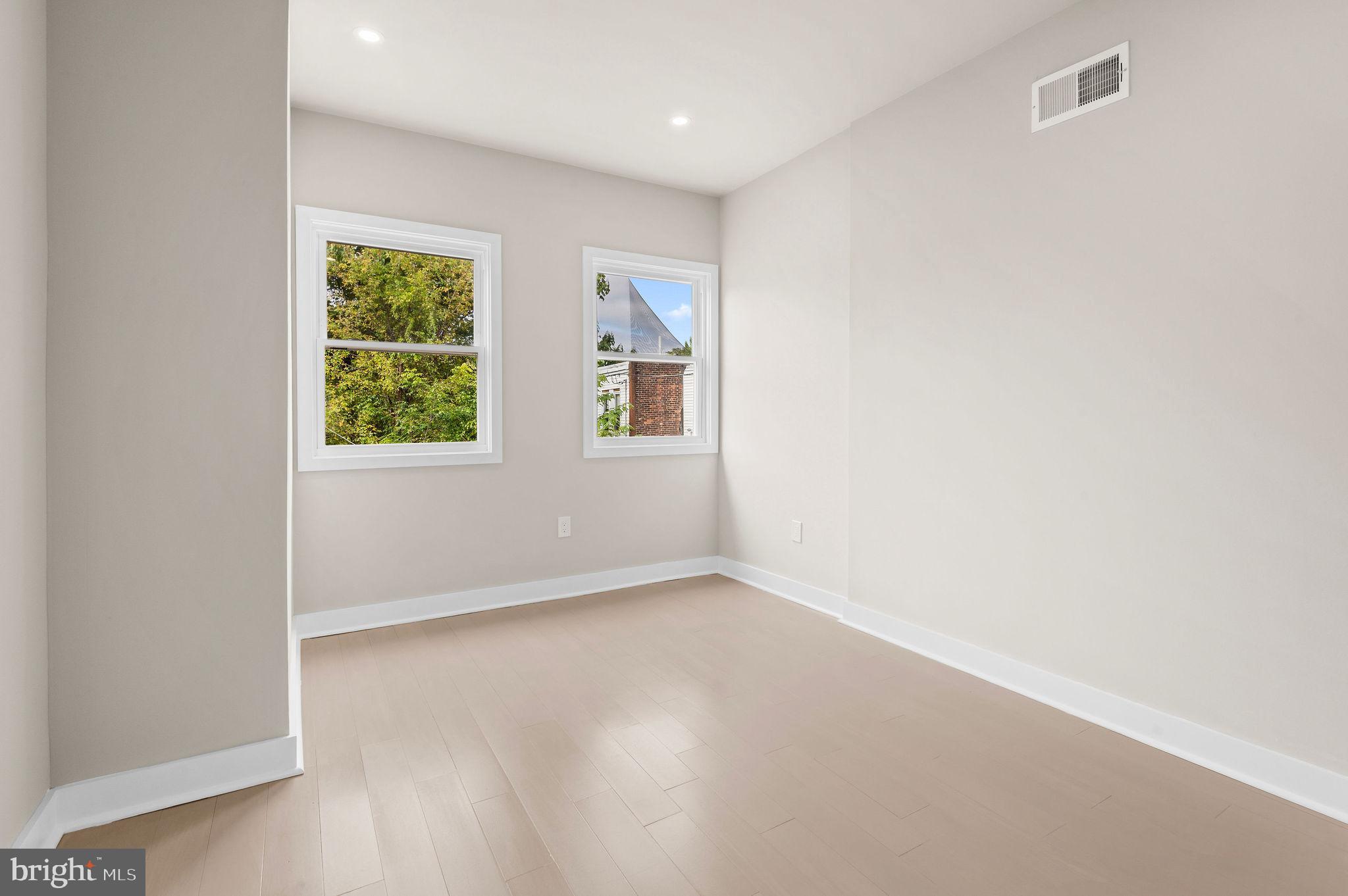 PHILADELPHIA - Residential