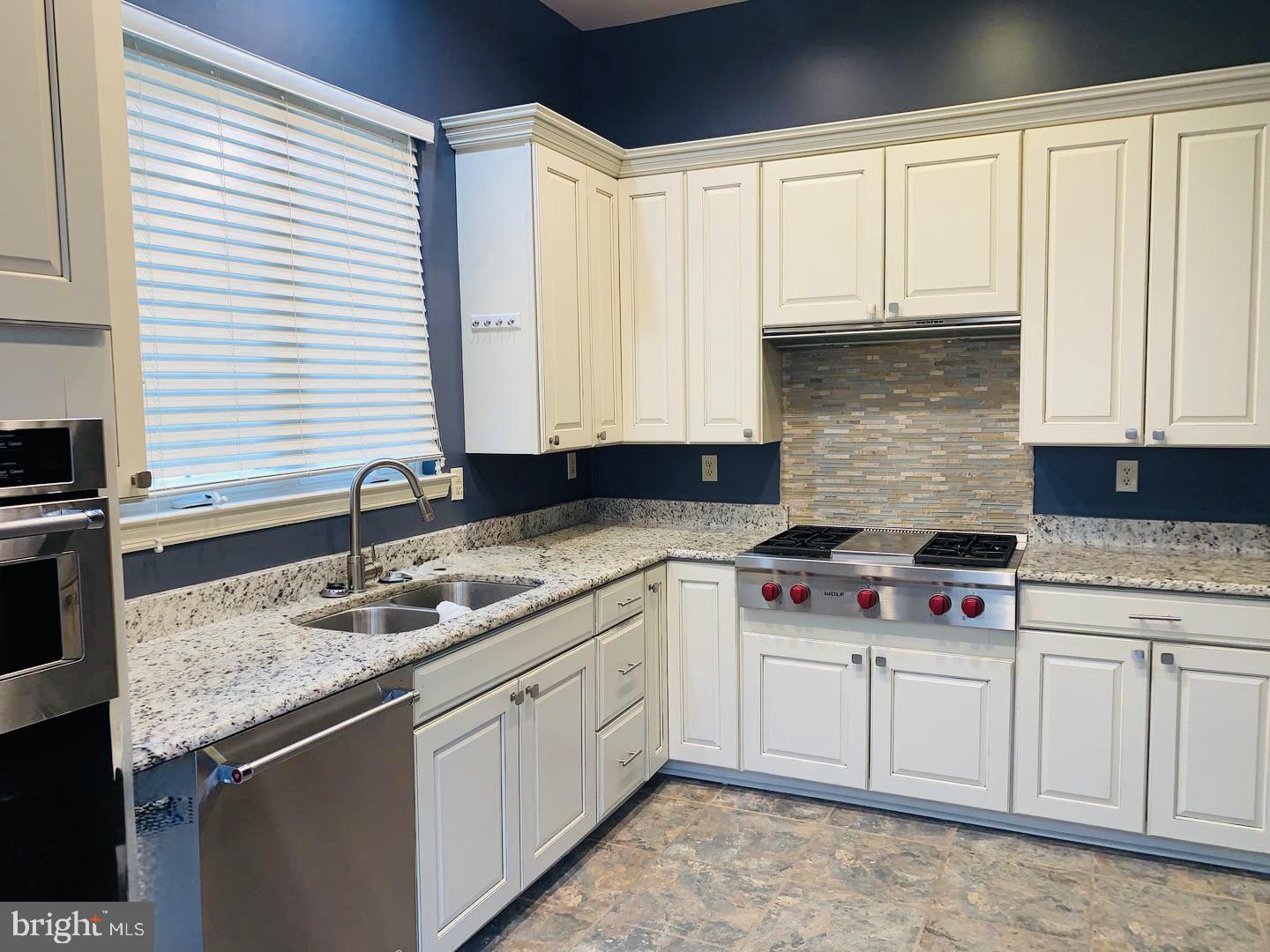 2148 VITTORIA COURT 64