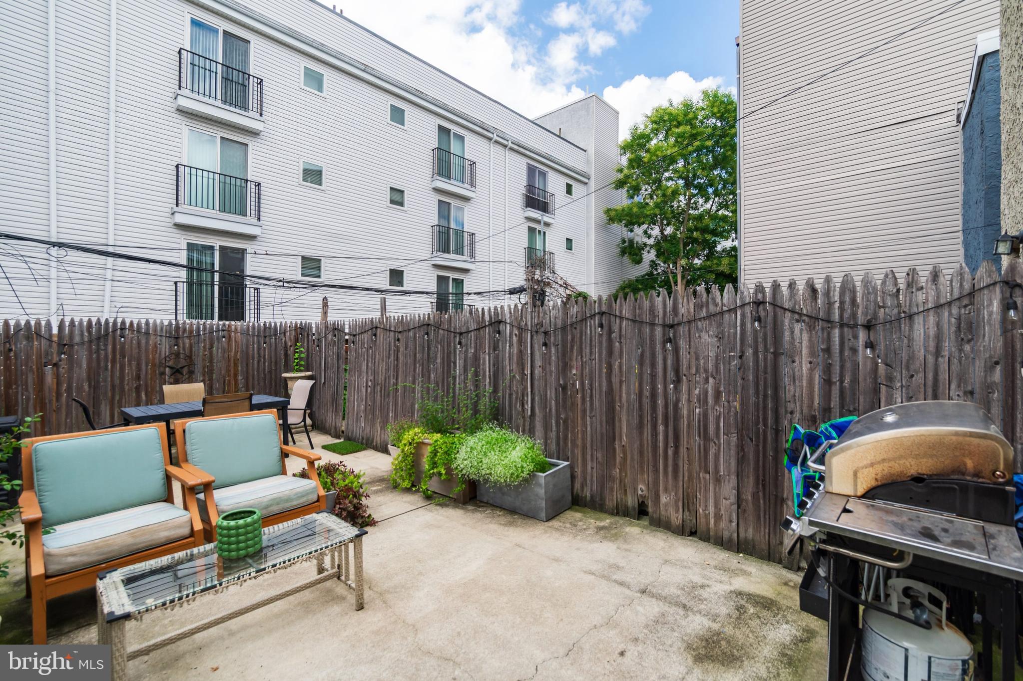 FRANCISVILLE - Residential Lease