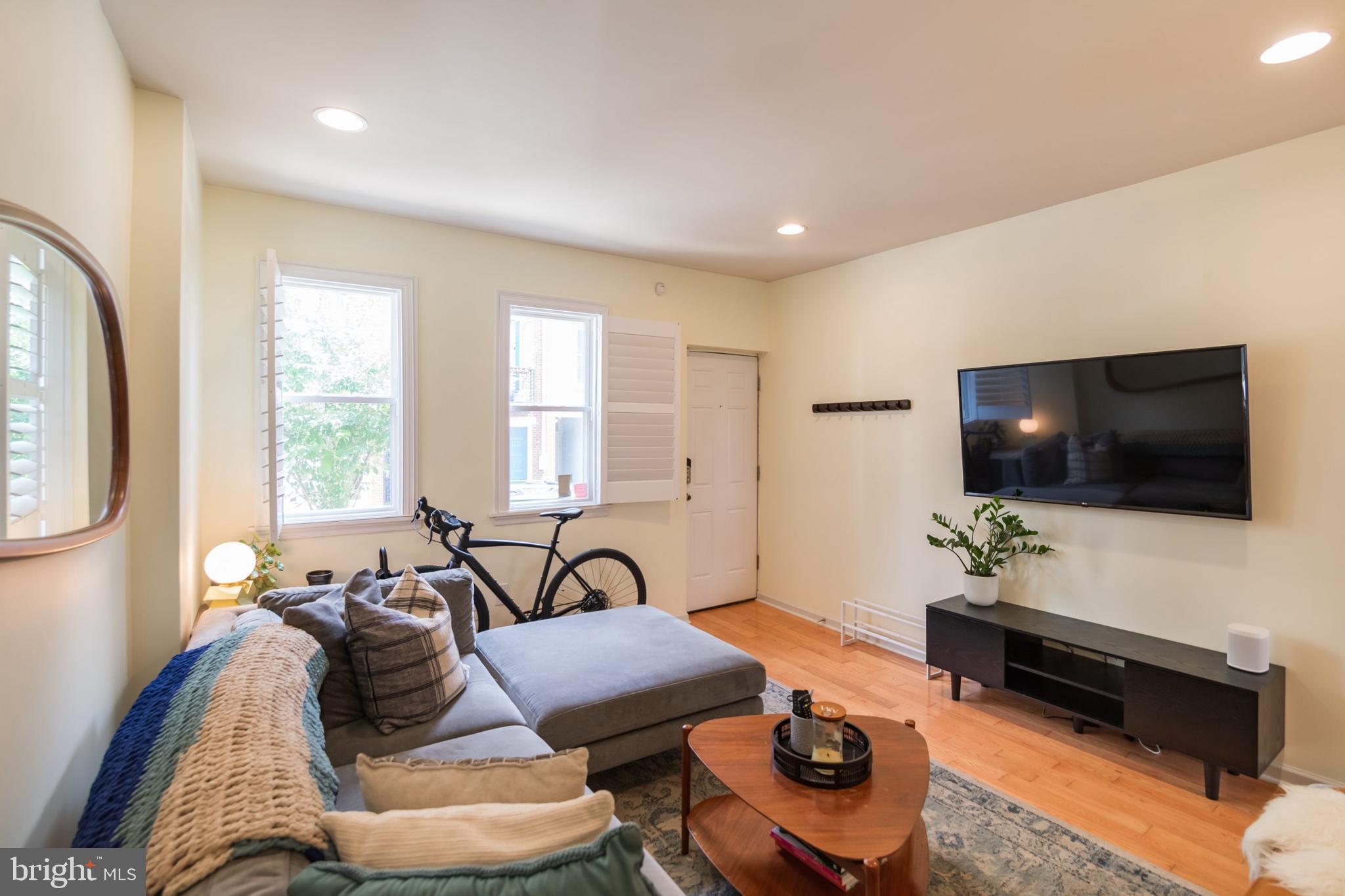 FRANCISVILLE - Residential Lease