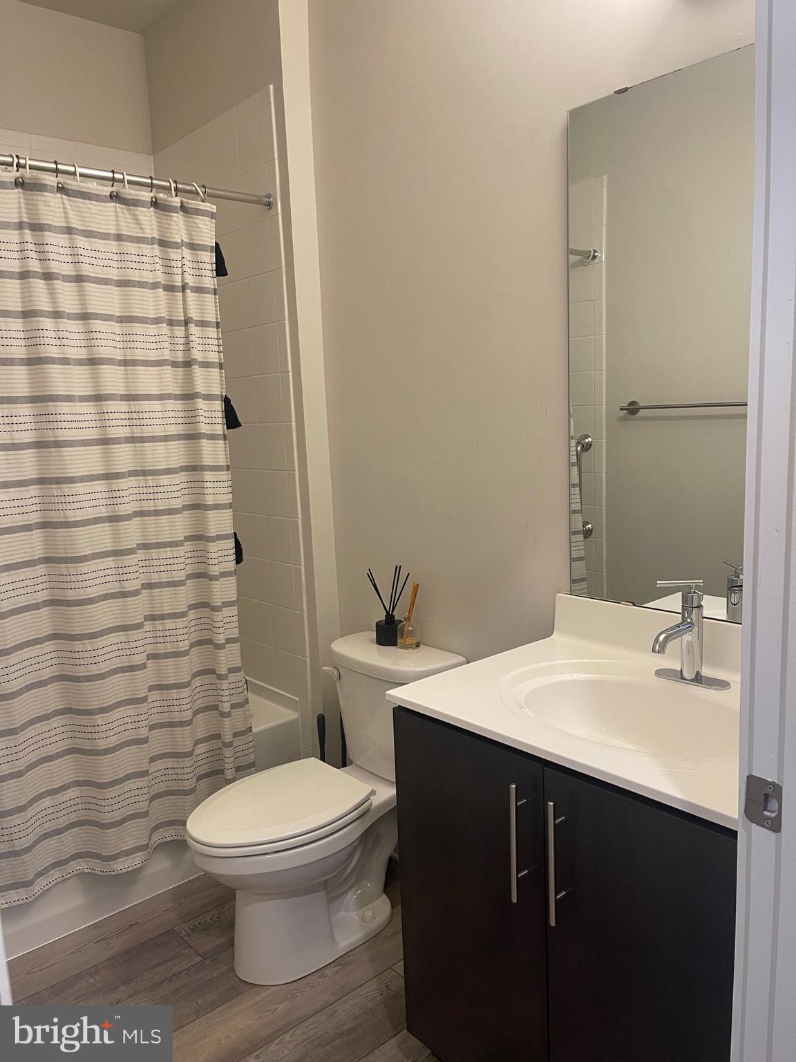 MEDFIELD - Residential Lease