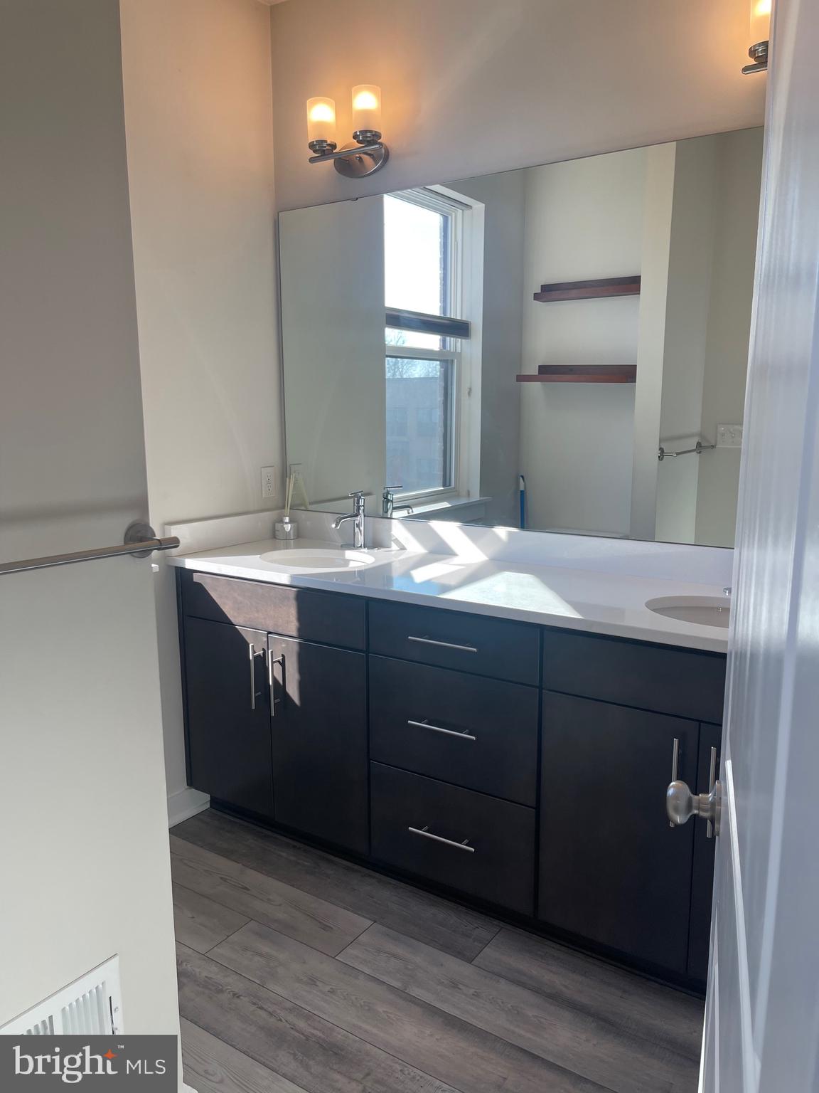 MEDFIELD - Residential Lease