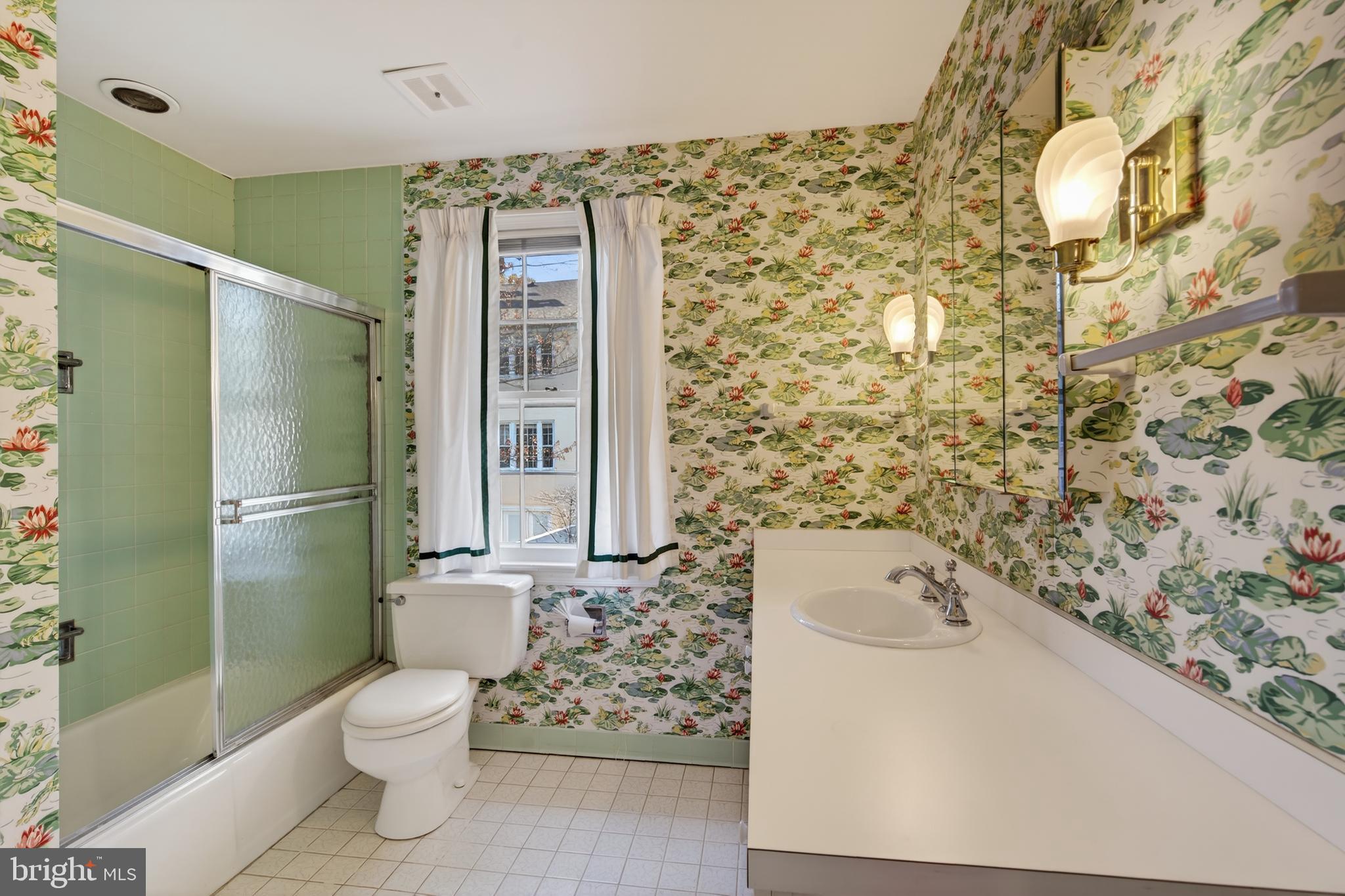 HAMLET PLACE - Residential