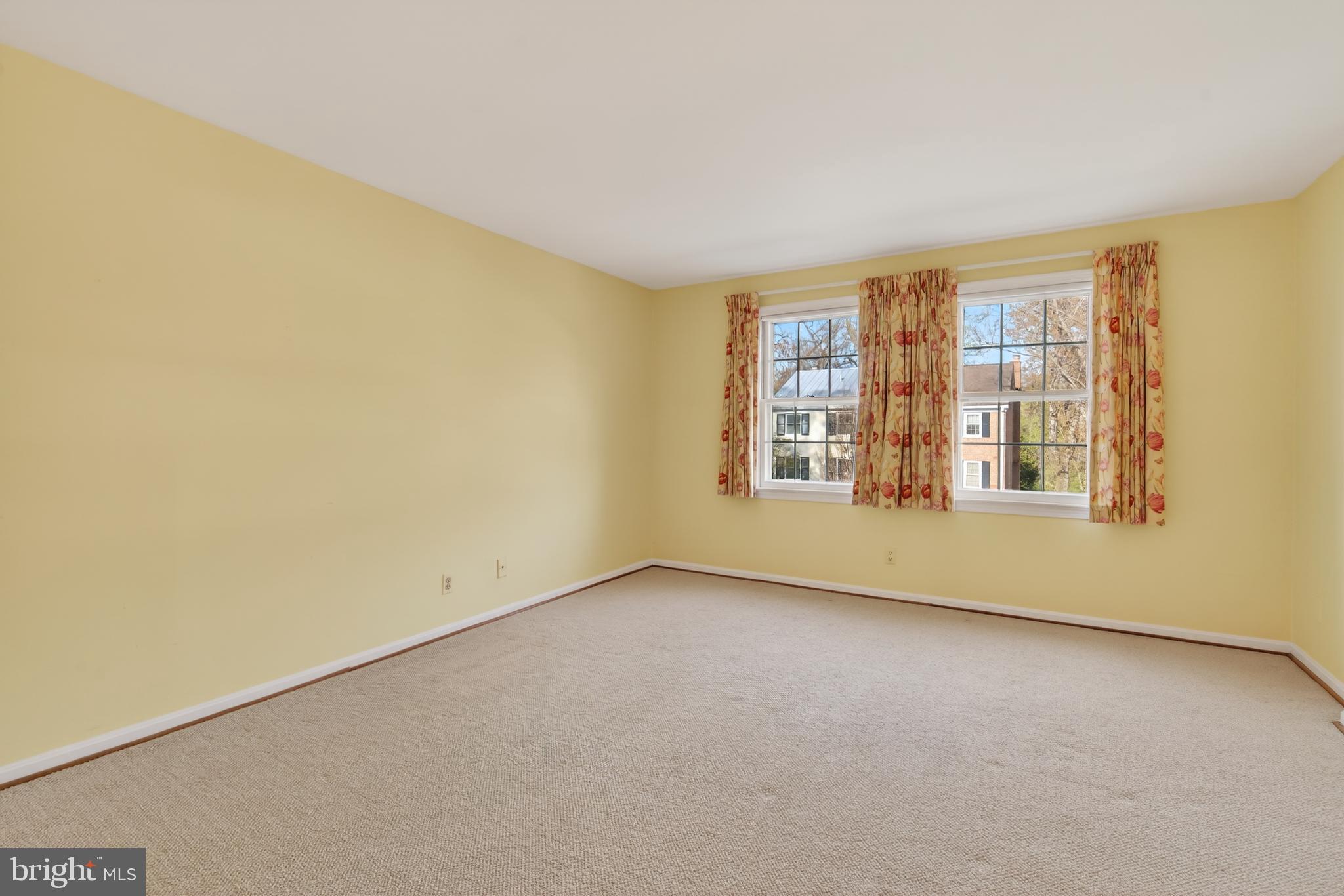 HAMLET PLACE - Residential