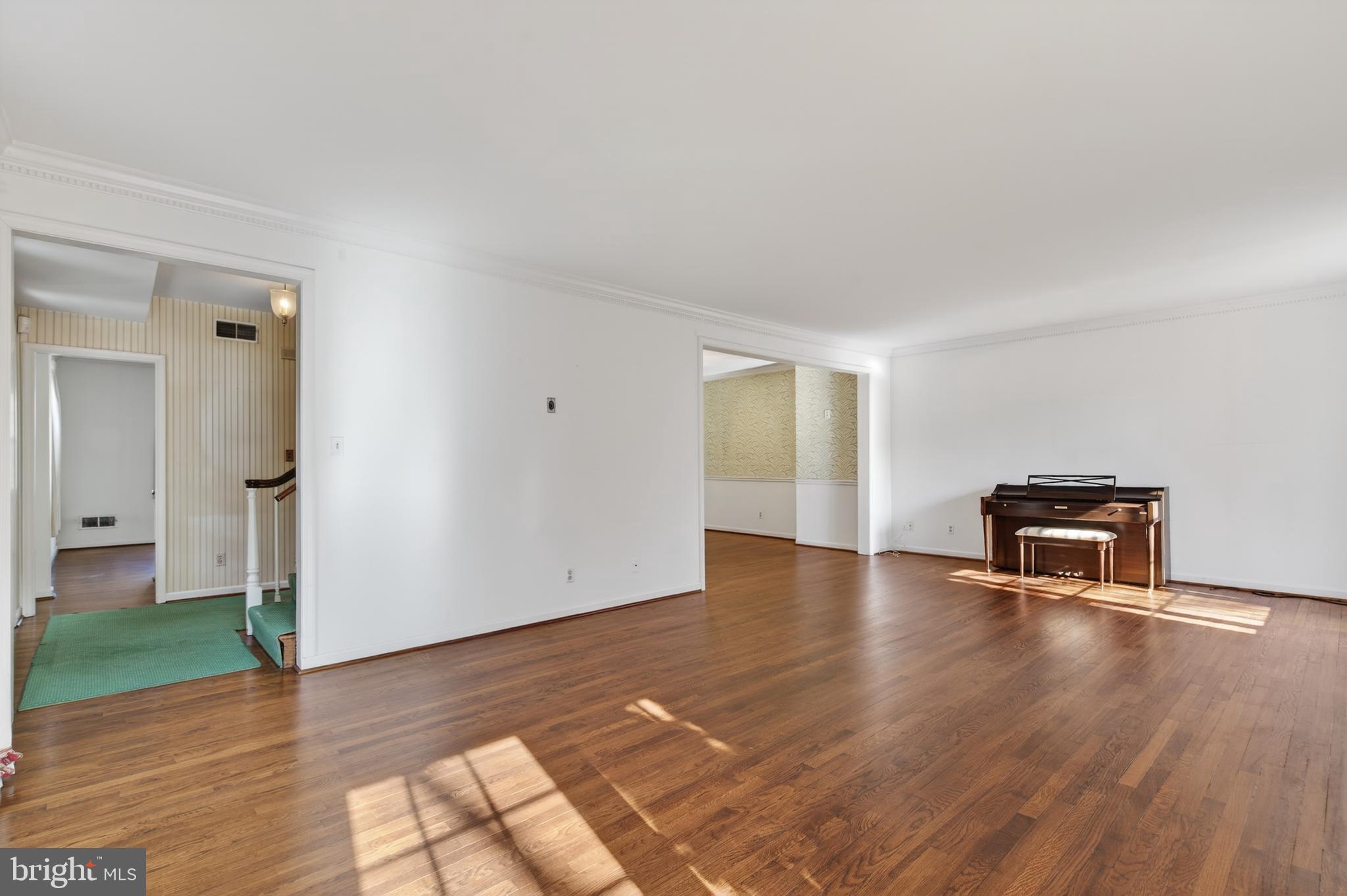 HAMLET PLACE - Residential