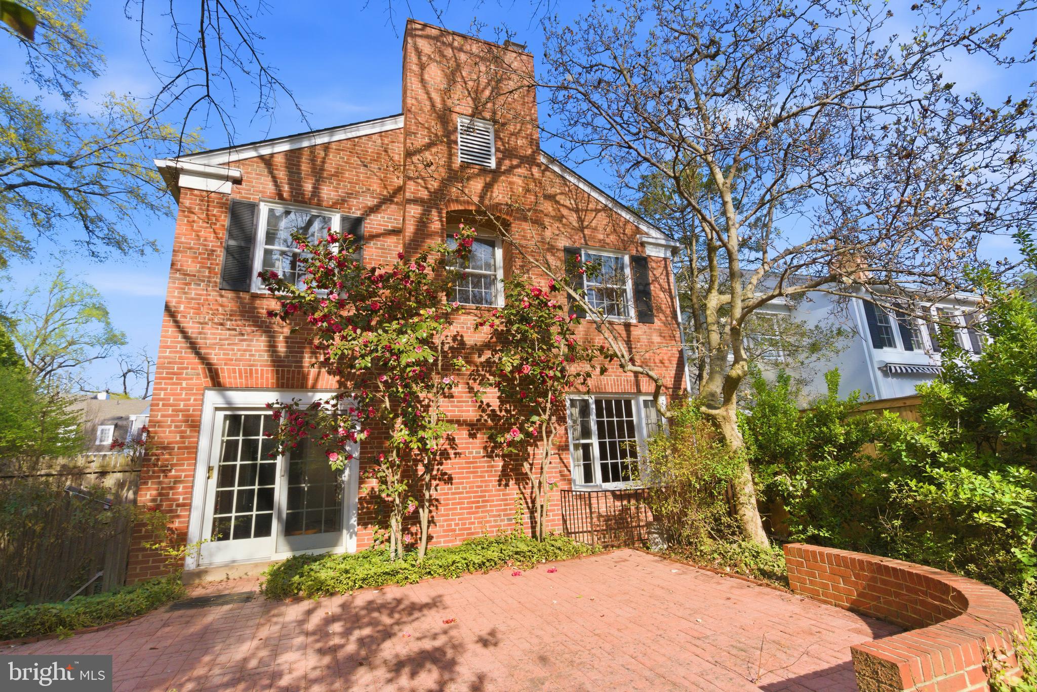 HAMLET PLACE - Residential