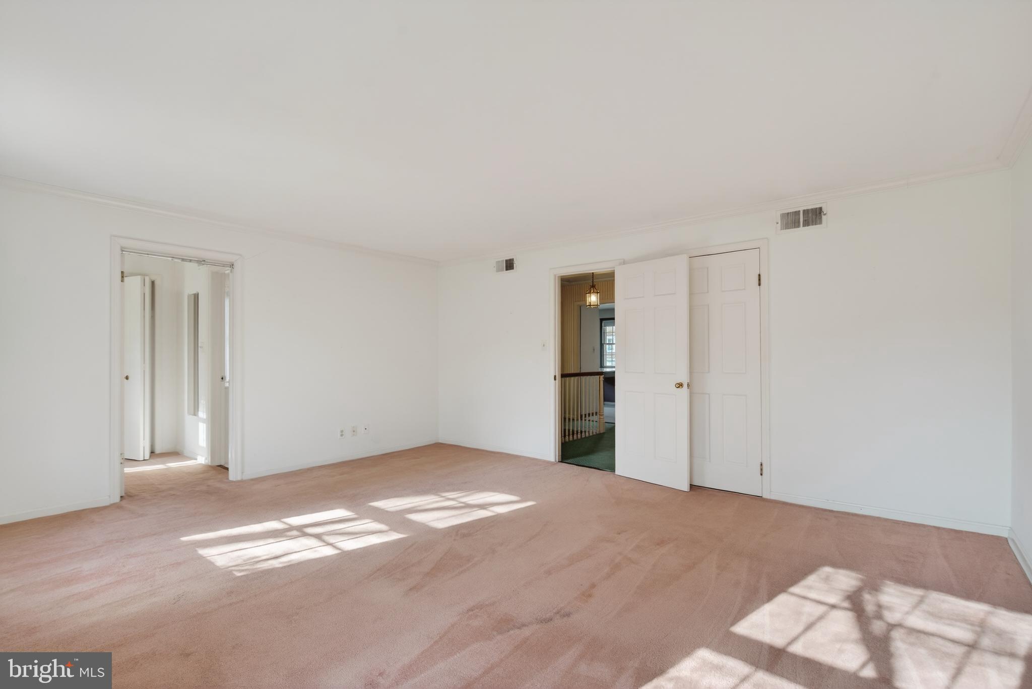 HAMLET PLACE - Residential