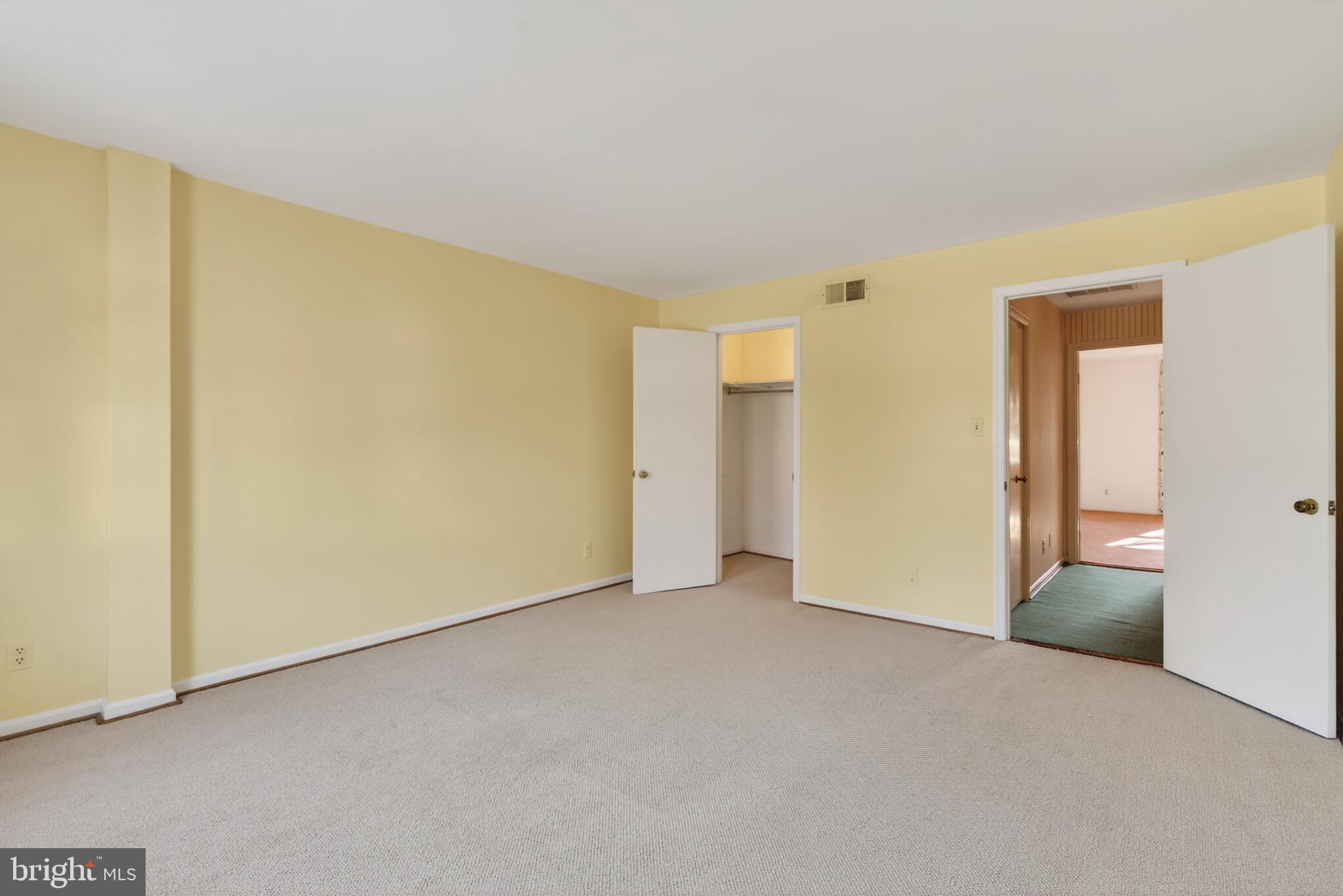 HAMLET PLACE - Residential