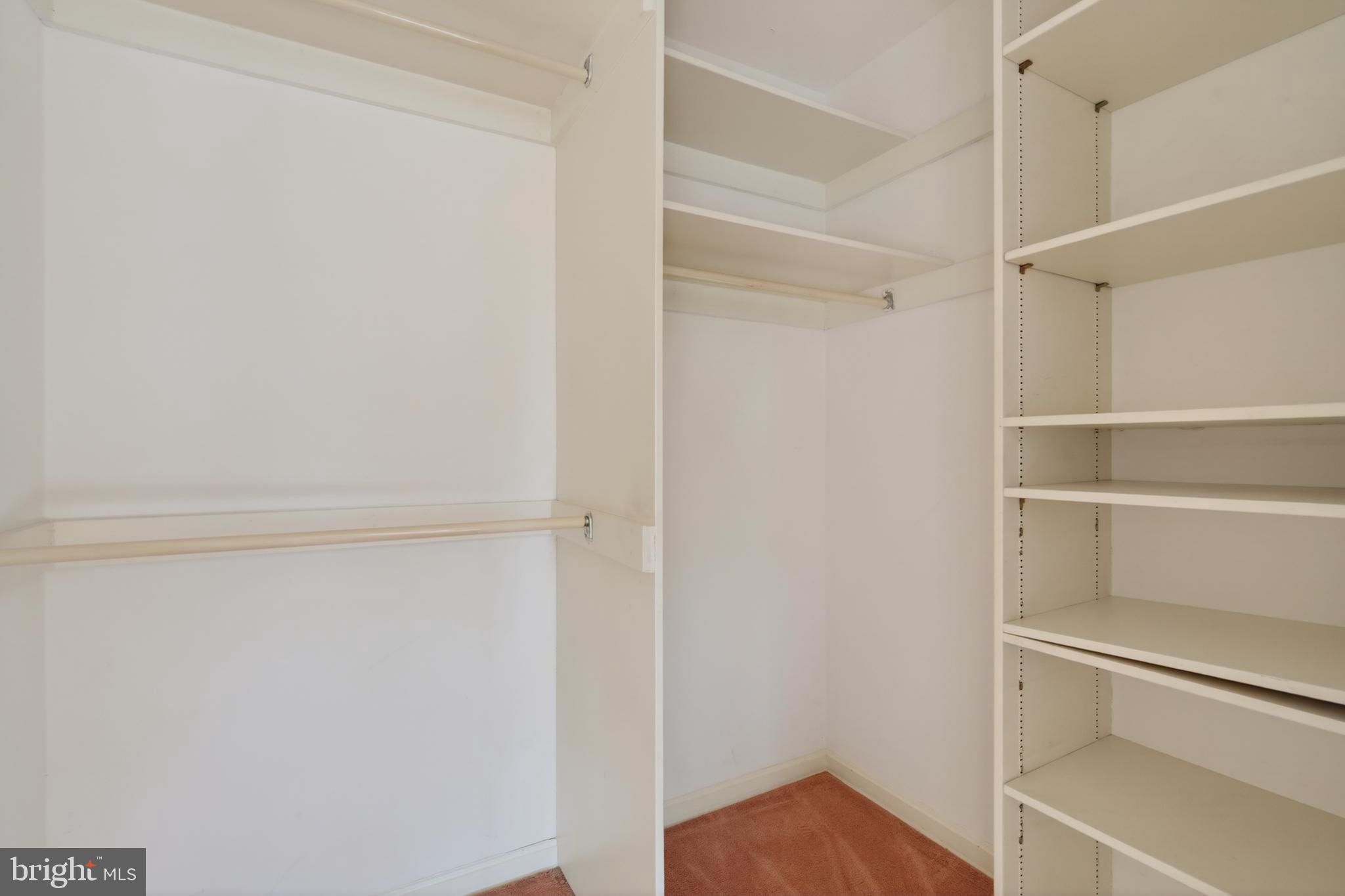 HAMLET PLACE - Residential