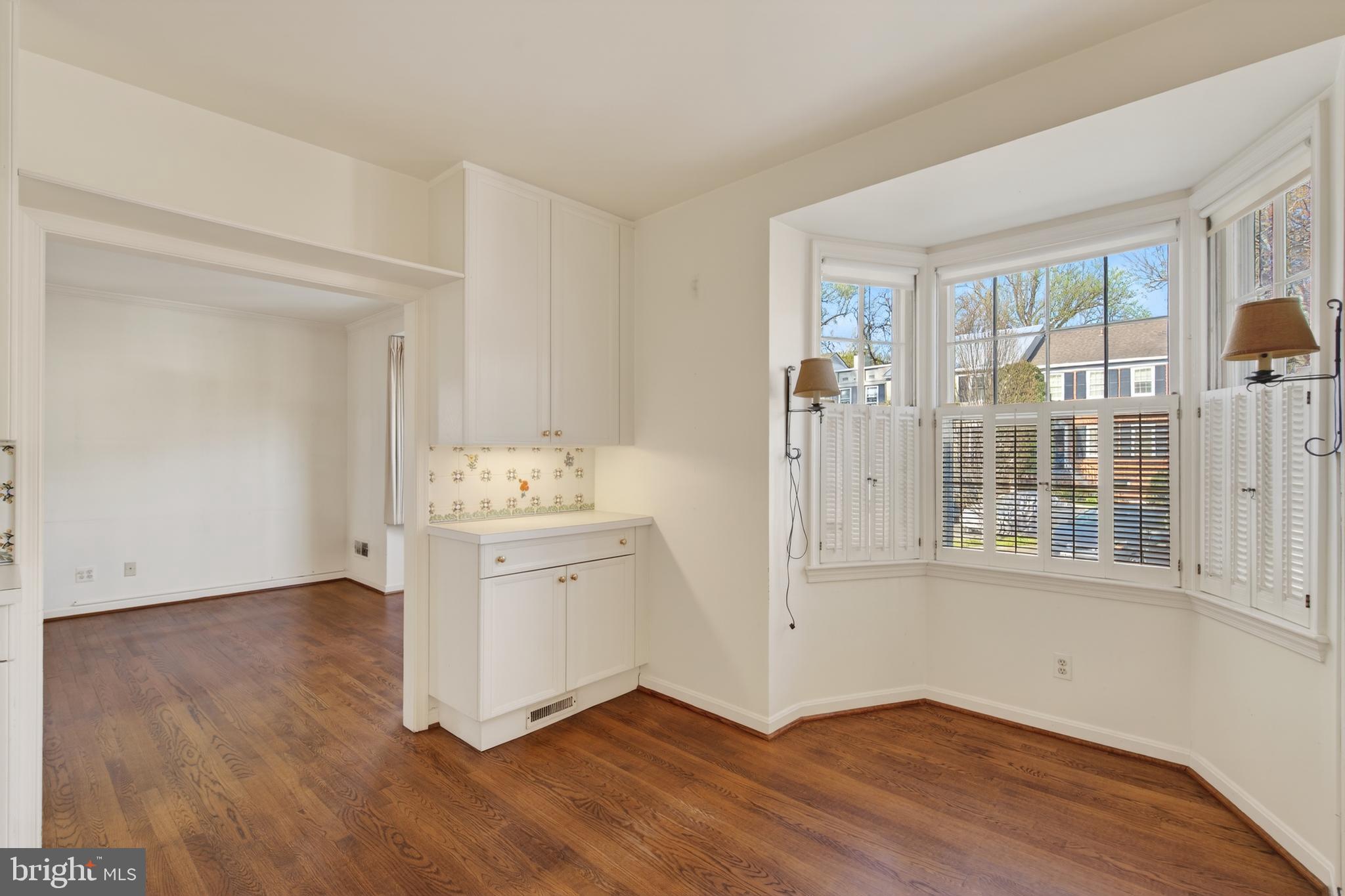 HAMLET PLACE - Residential