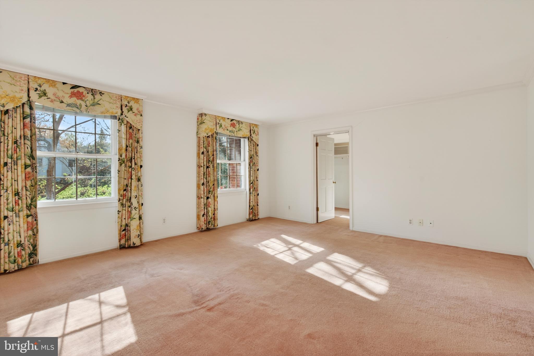 HAMLET PLACE - Residential