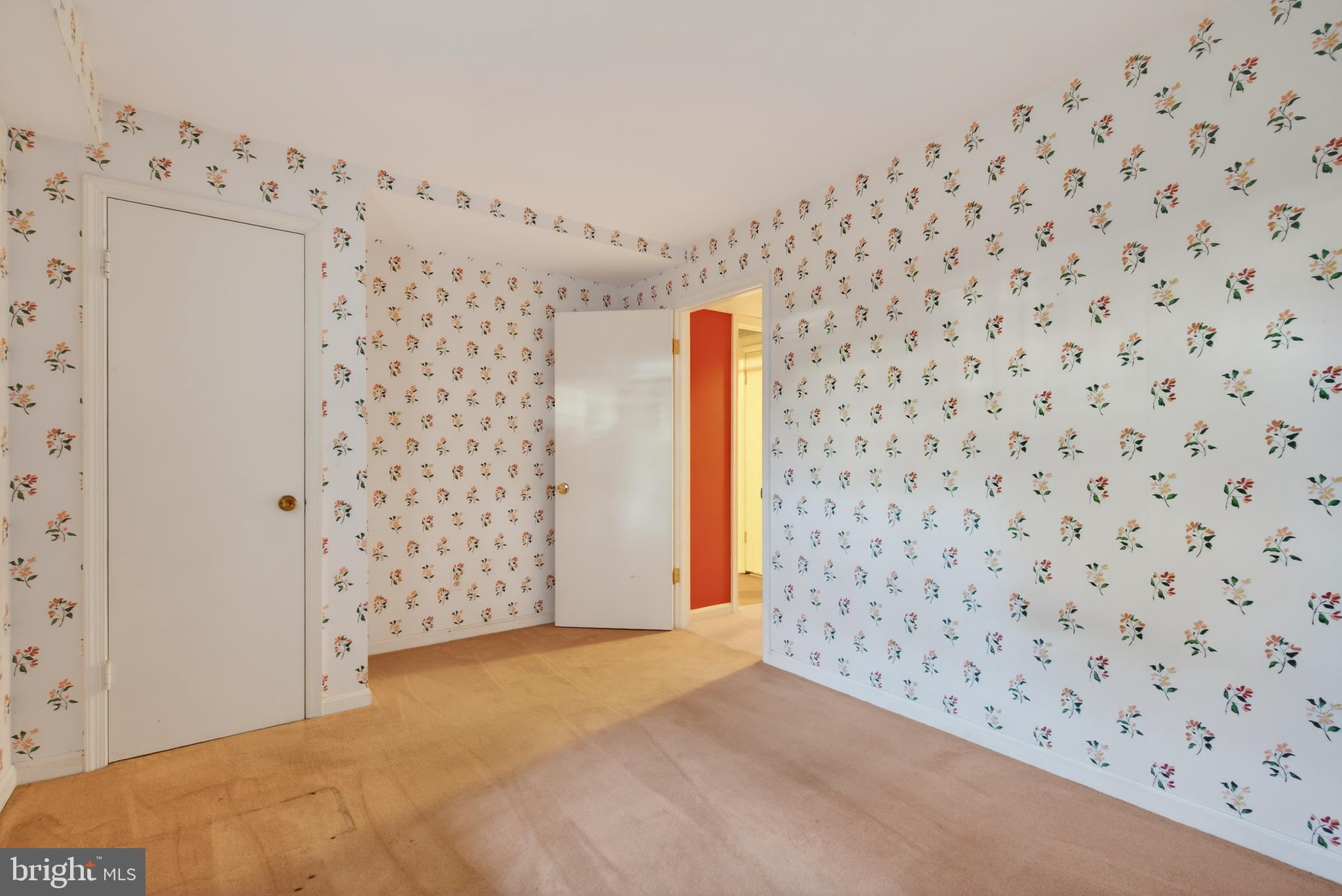 HAMLET PLACE - Residential