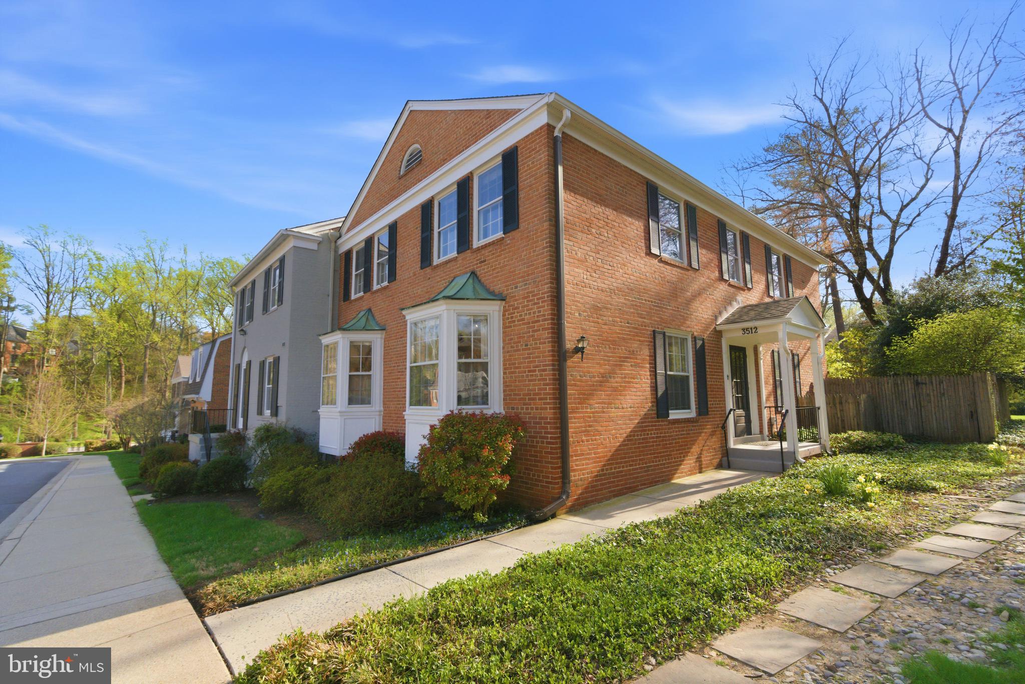 HAMLET PLACE - Residential