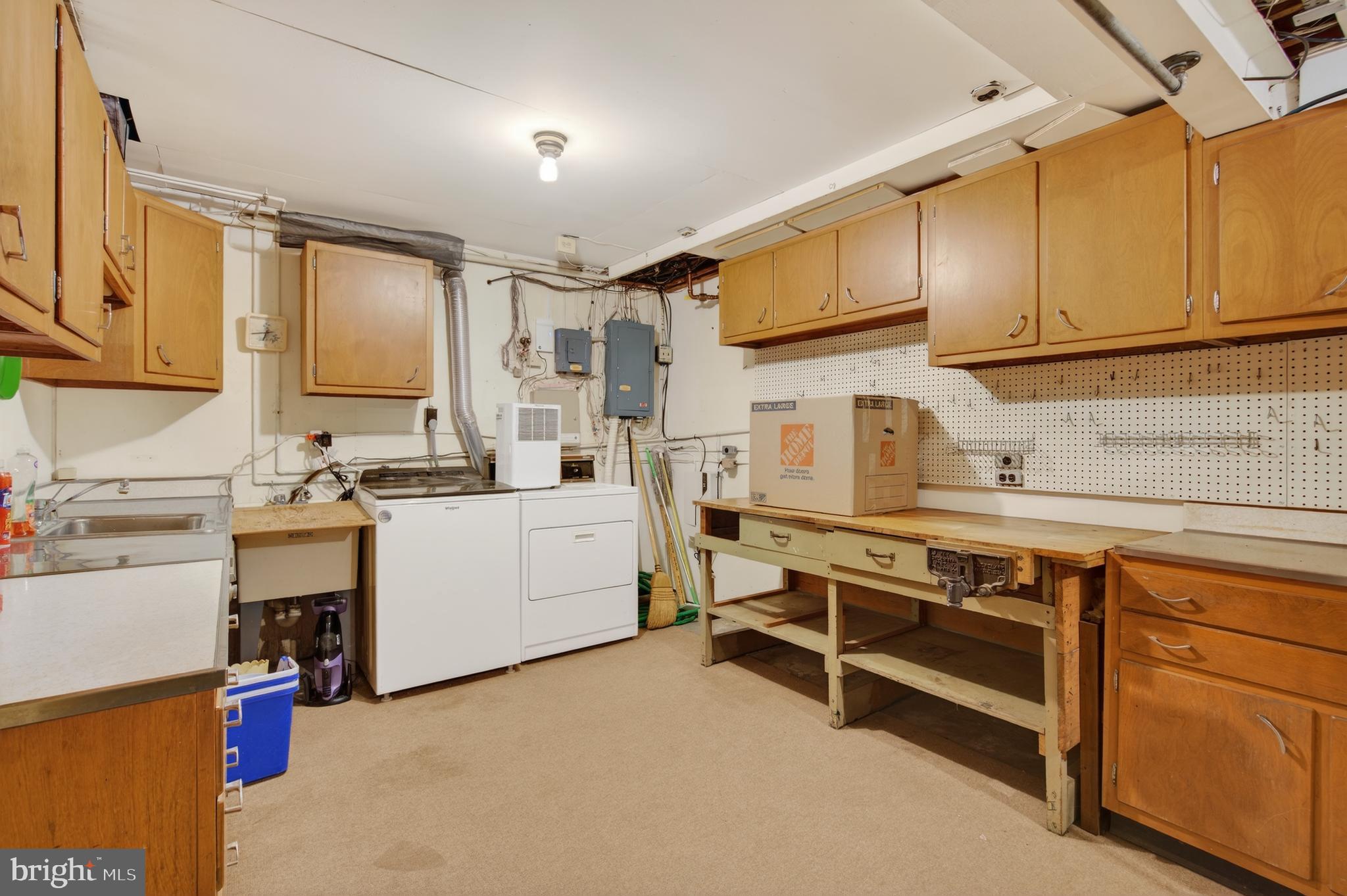 HAMLET PLACE - Residential