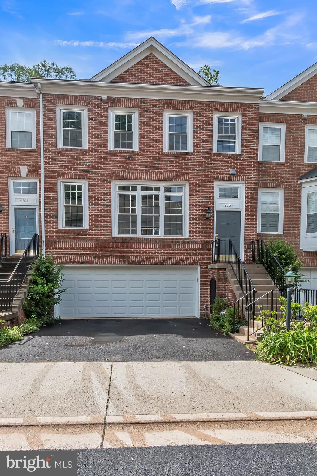 Photo of 4765 Bideford Square, FAIRFAX, VA 22030 (MLS # VAFX2272906)