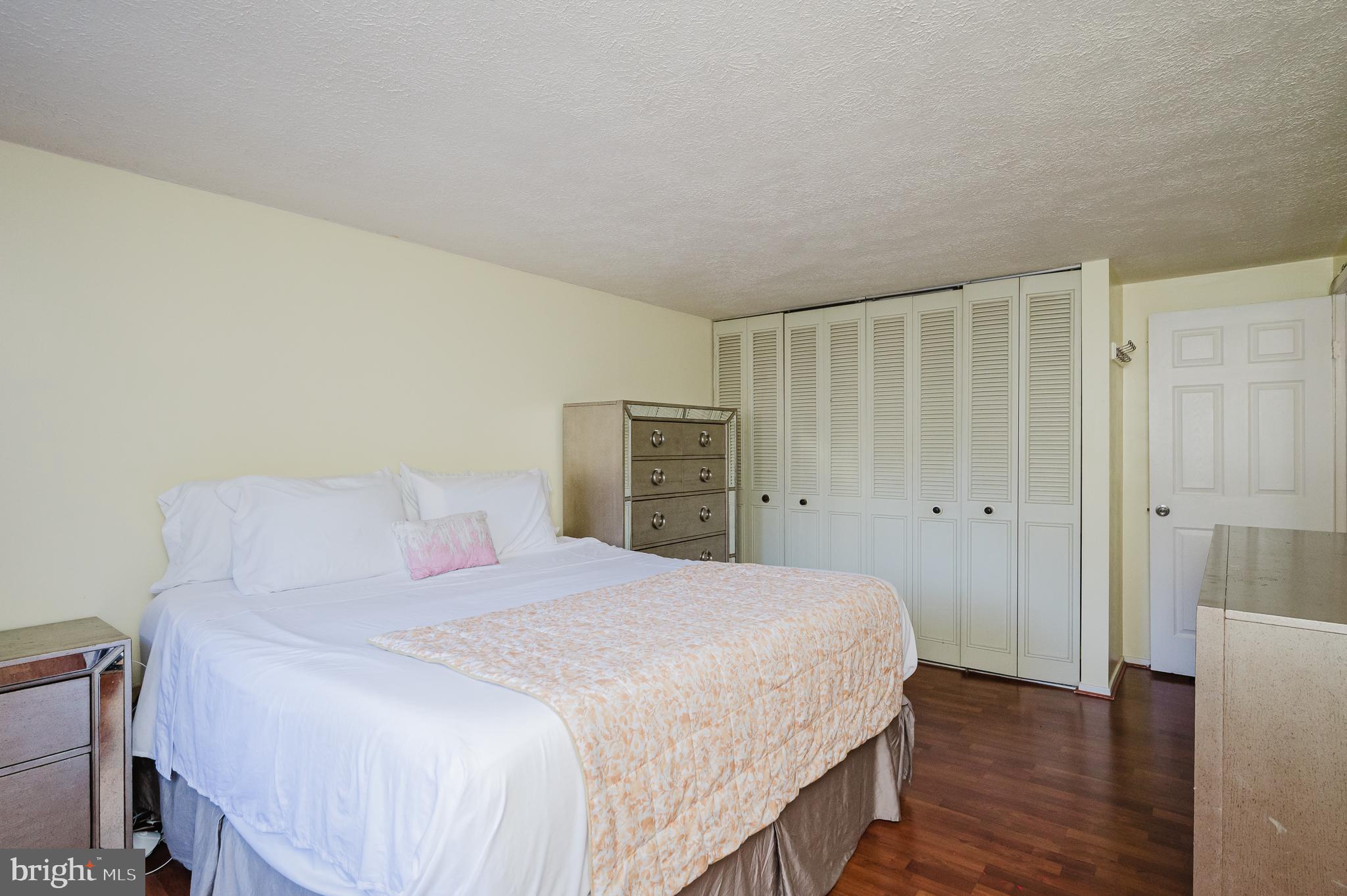 VILLAGE OF OWEN BROWN - Residential