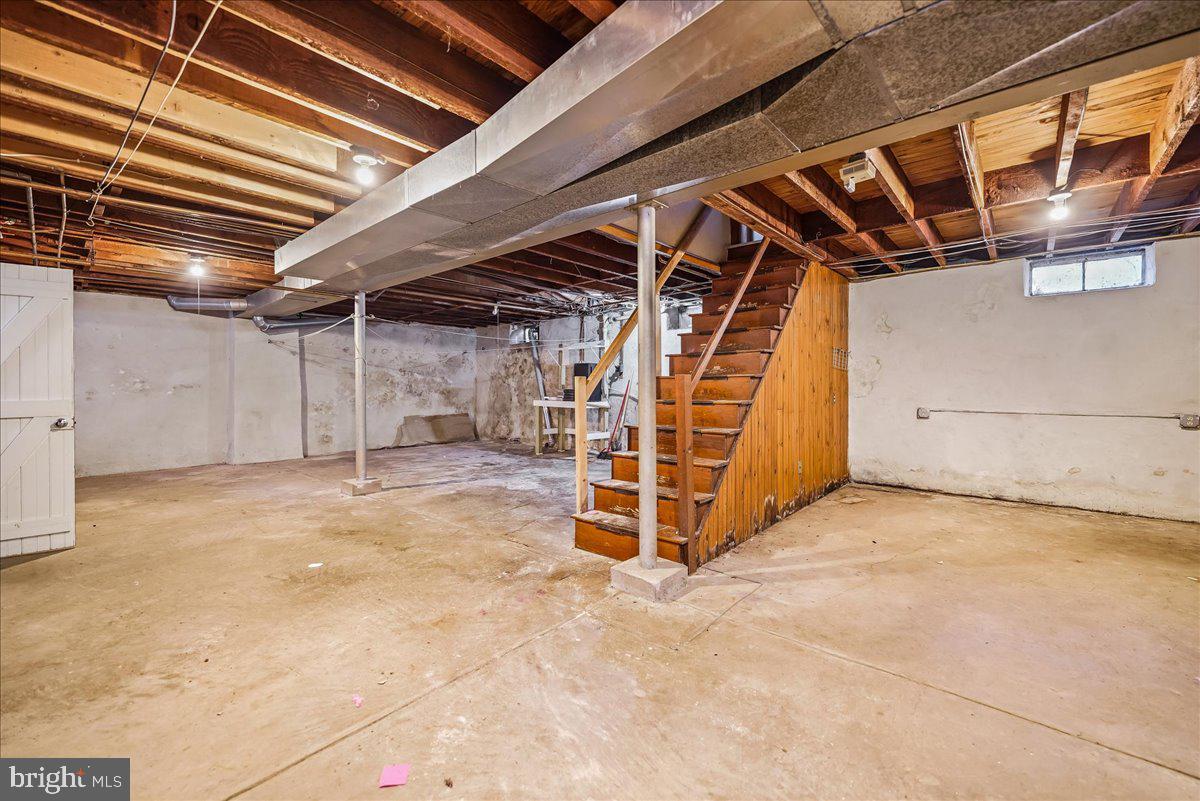 EAST OAK LANE - Residential