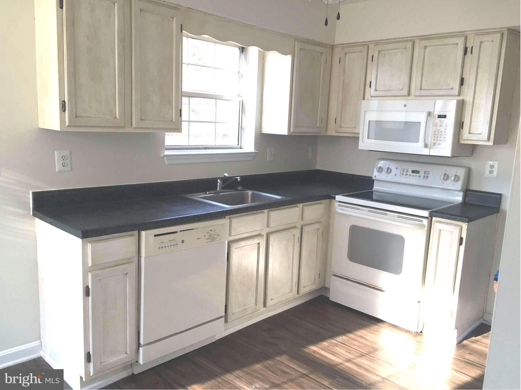 ST CHARLES SUB - HAMPSHIRE - Residential