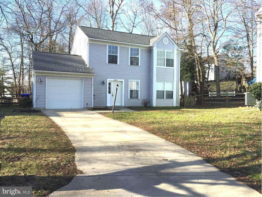 MULTIPLE OFFERS IN! Offer acceptance cut off is Mon 3/7 at 9am. Will present best & final to owner 3/7 at 10am.   Wood floors on lower level, full garage and plenty of parking with this home located on a cul-de-sac. Master bedroom is a generous size with a walk in closet. Fully fenced in back yard with deck on back. HVAC unit is two years old. Very well maintained.