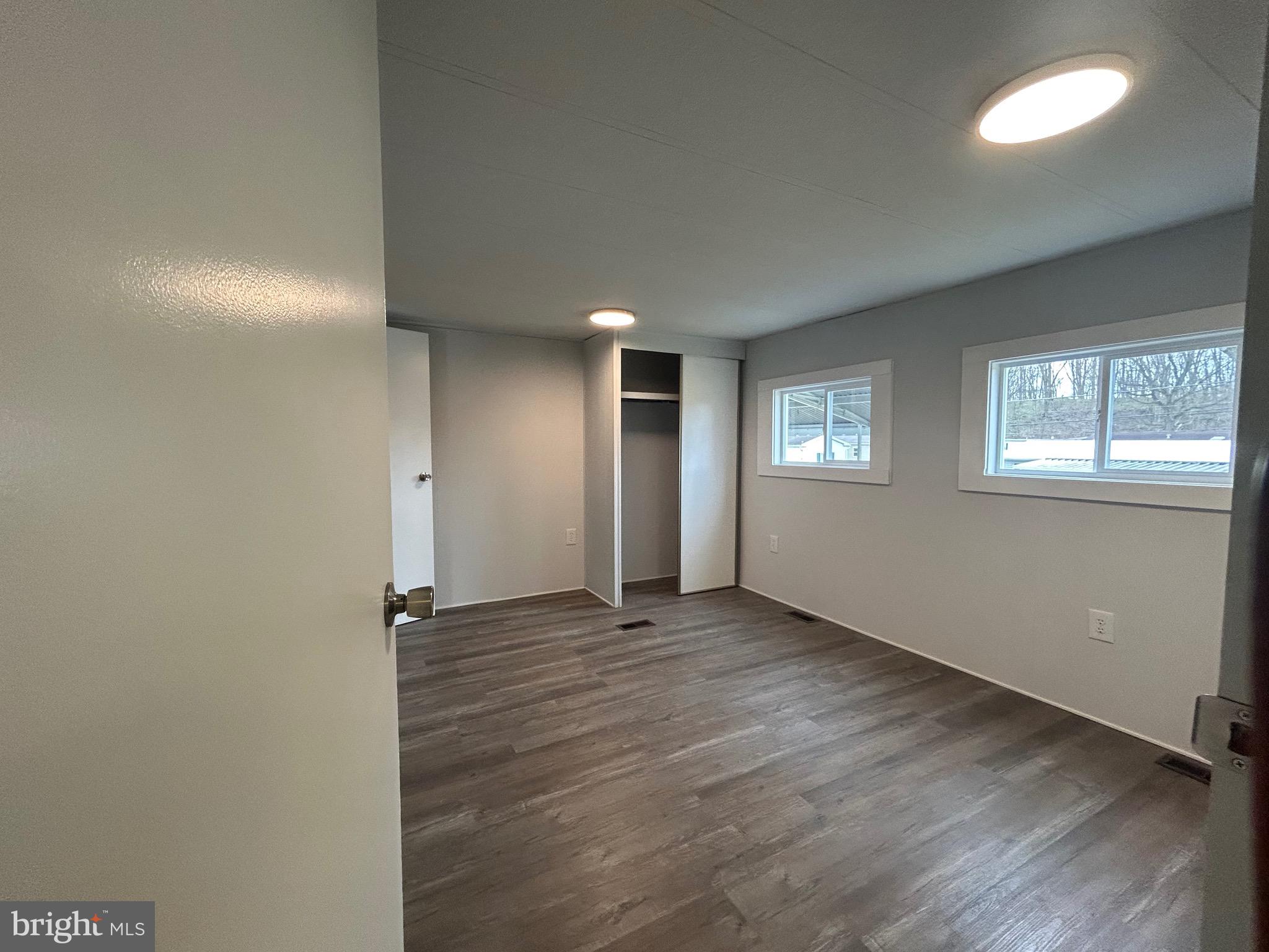 PALMDALE MOBILE HOME PARK - Residential