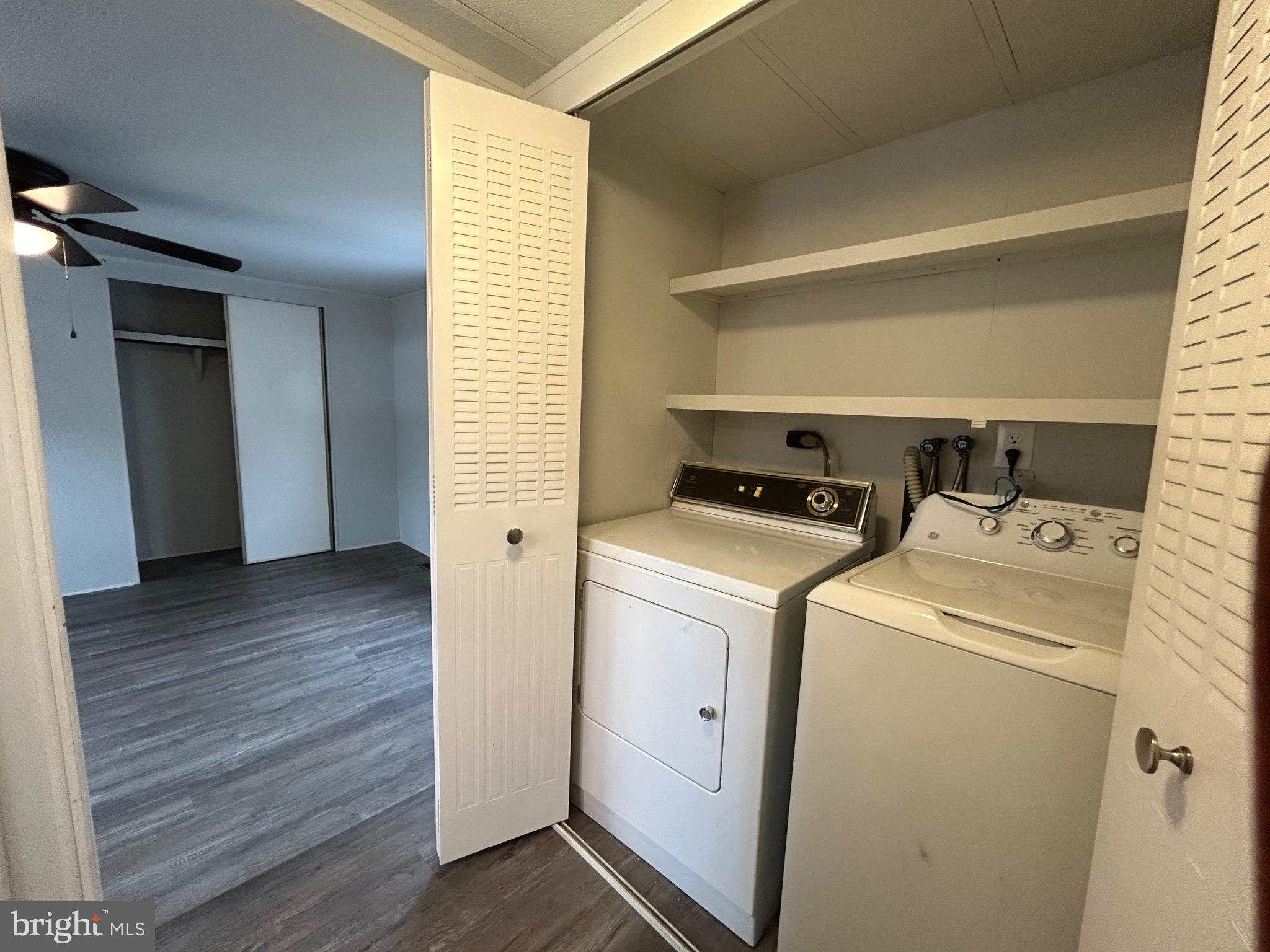 PALMDALE MOBILE HOME PARK - Residential