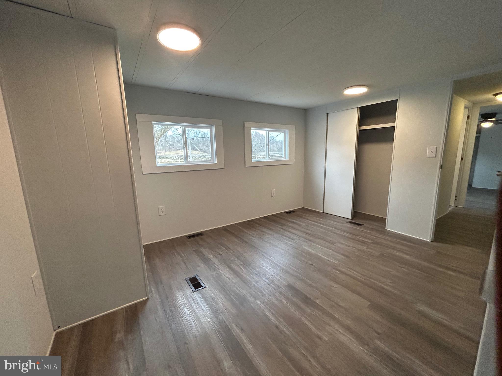 PALMDALE MOBILE HOME PARK - Residential