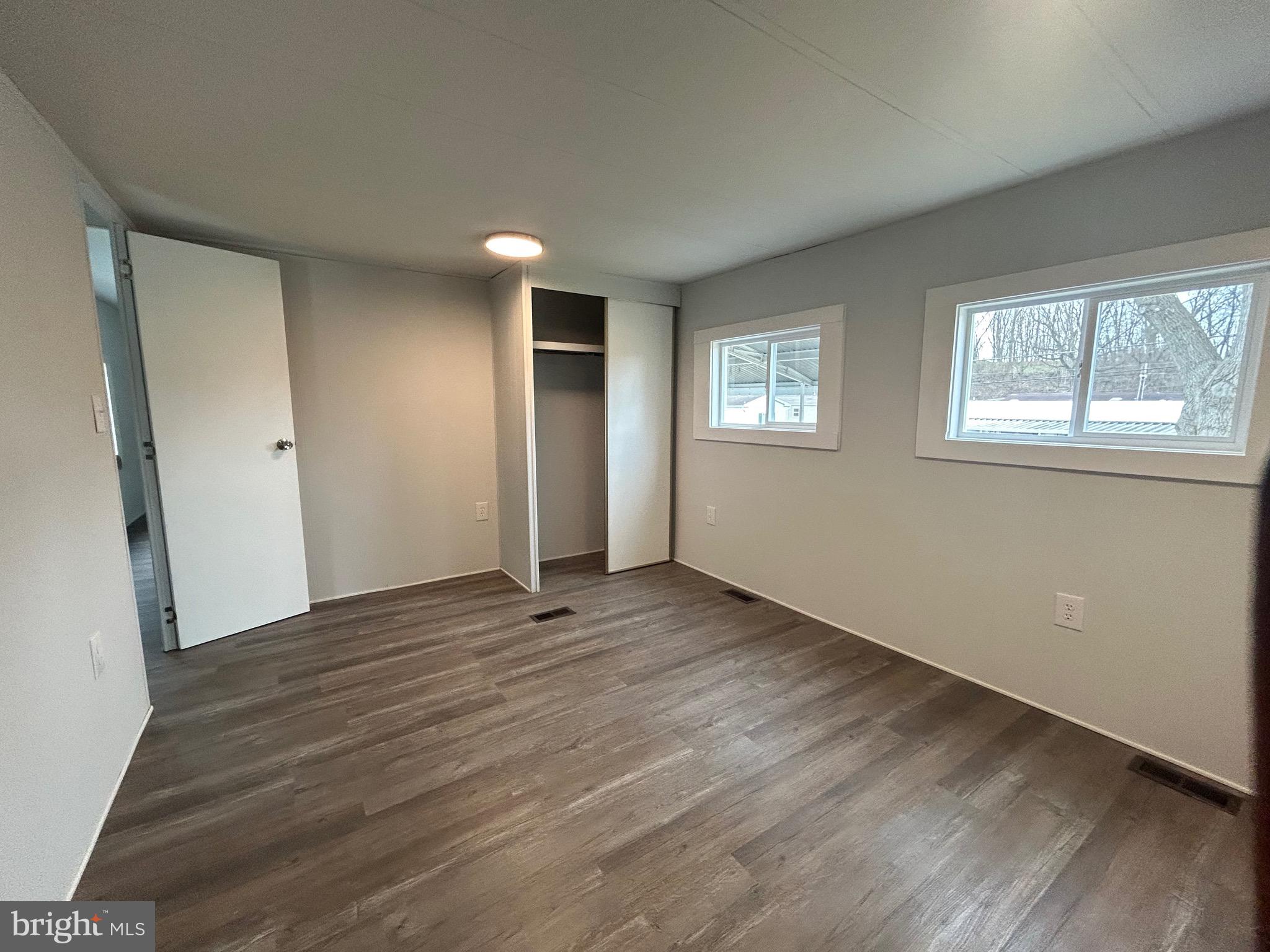 PALMDALE MOBILE HOME PARK - Residential