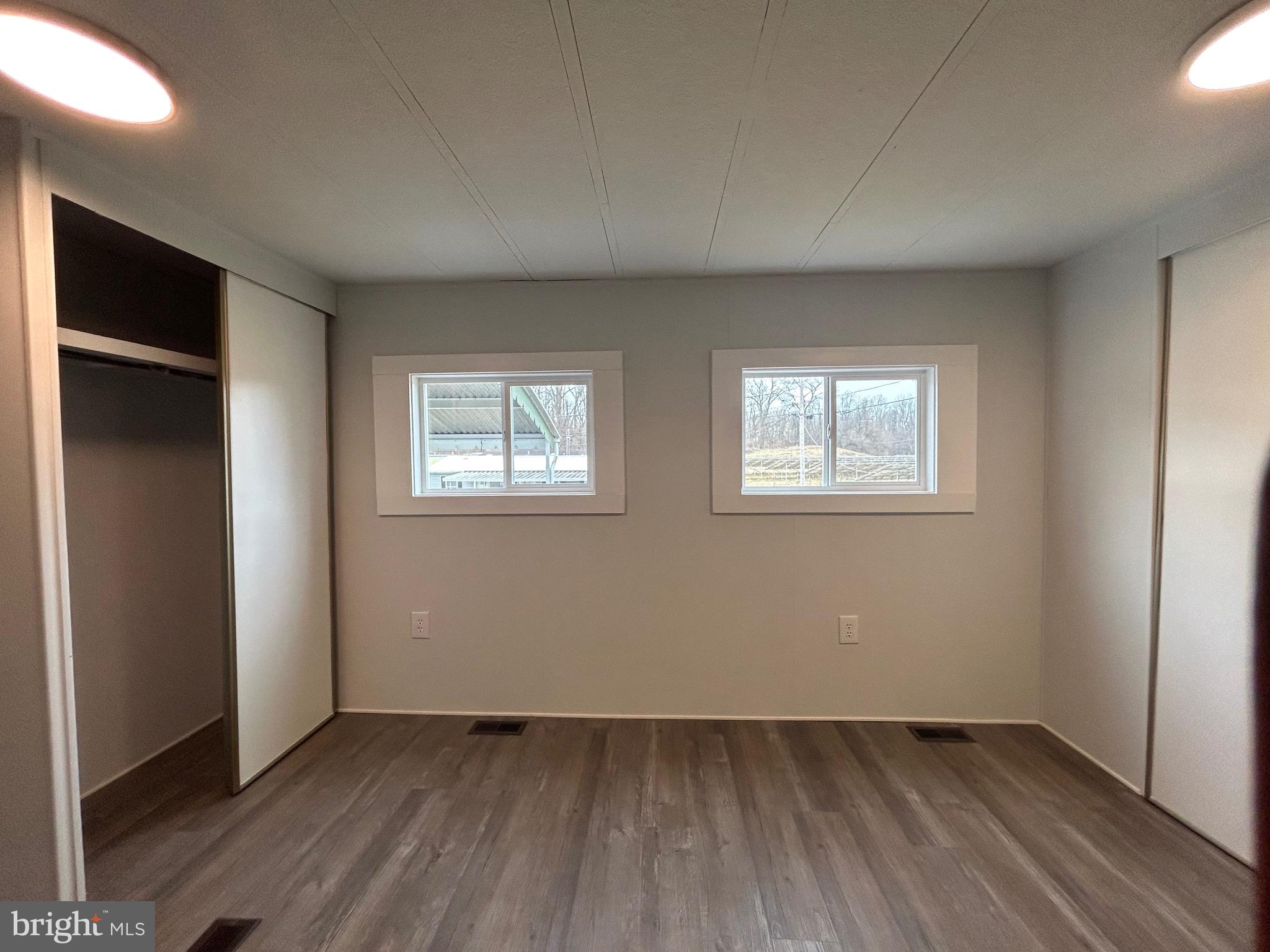 PALMDALE MOBILE HOME PARK - Residential