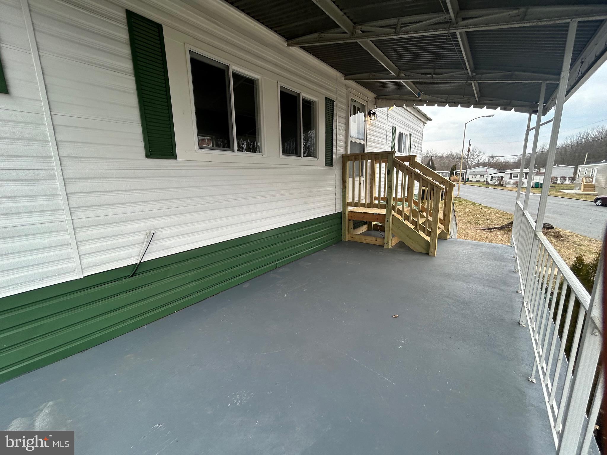 PALMDALE MOBILE HOME PARK - Residential