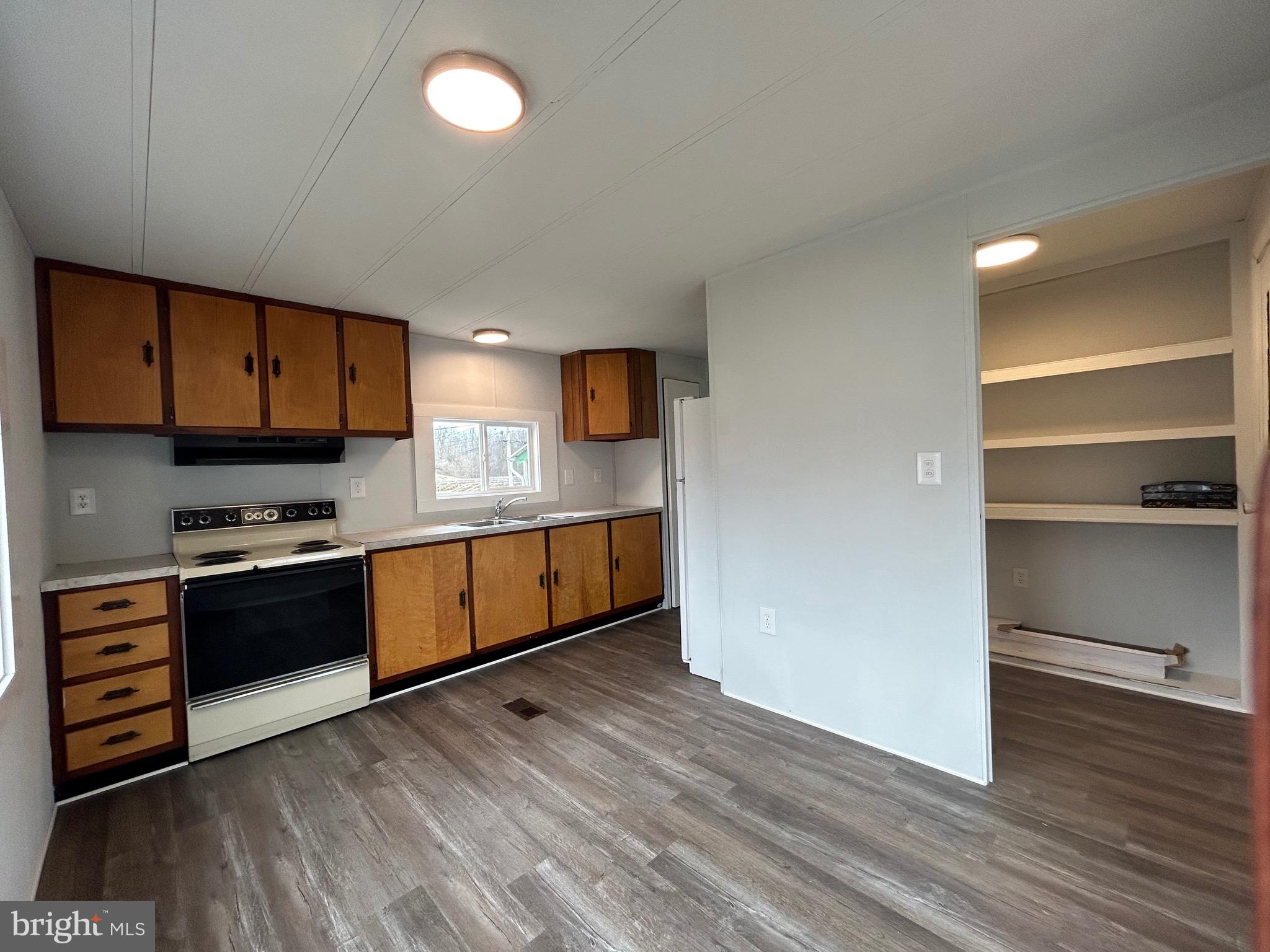 PALMDALE MOBILE HOME PARK - Residential