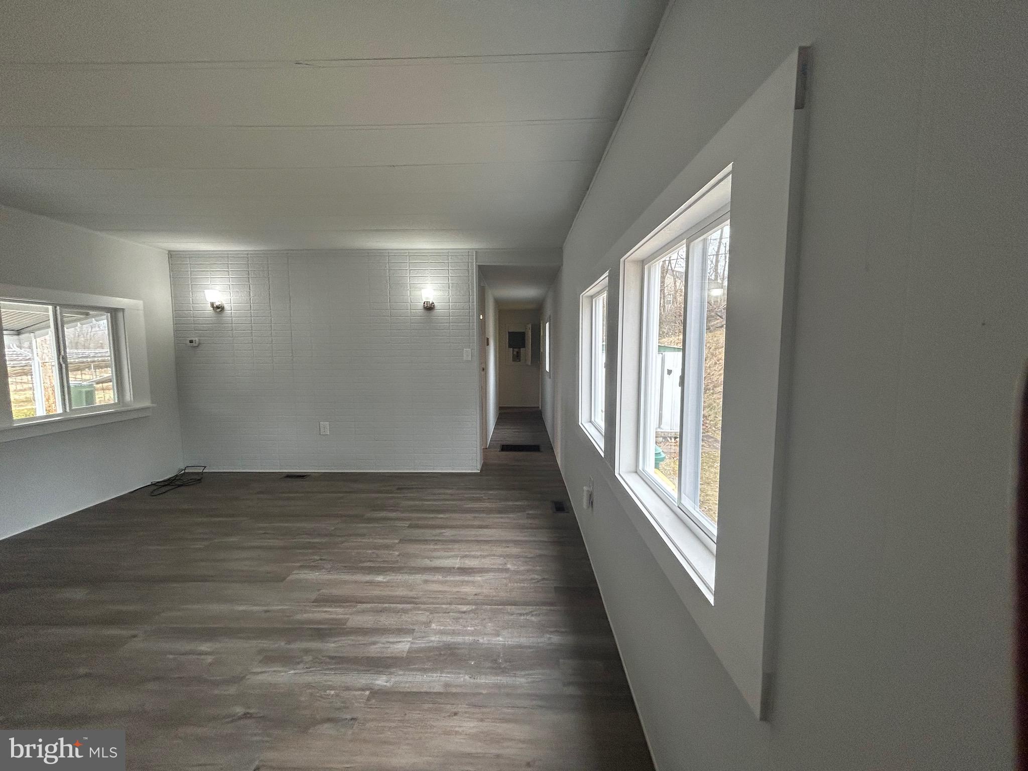 PALMDALE MOBILE HOME PARK - Residential