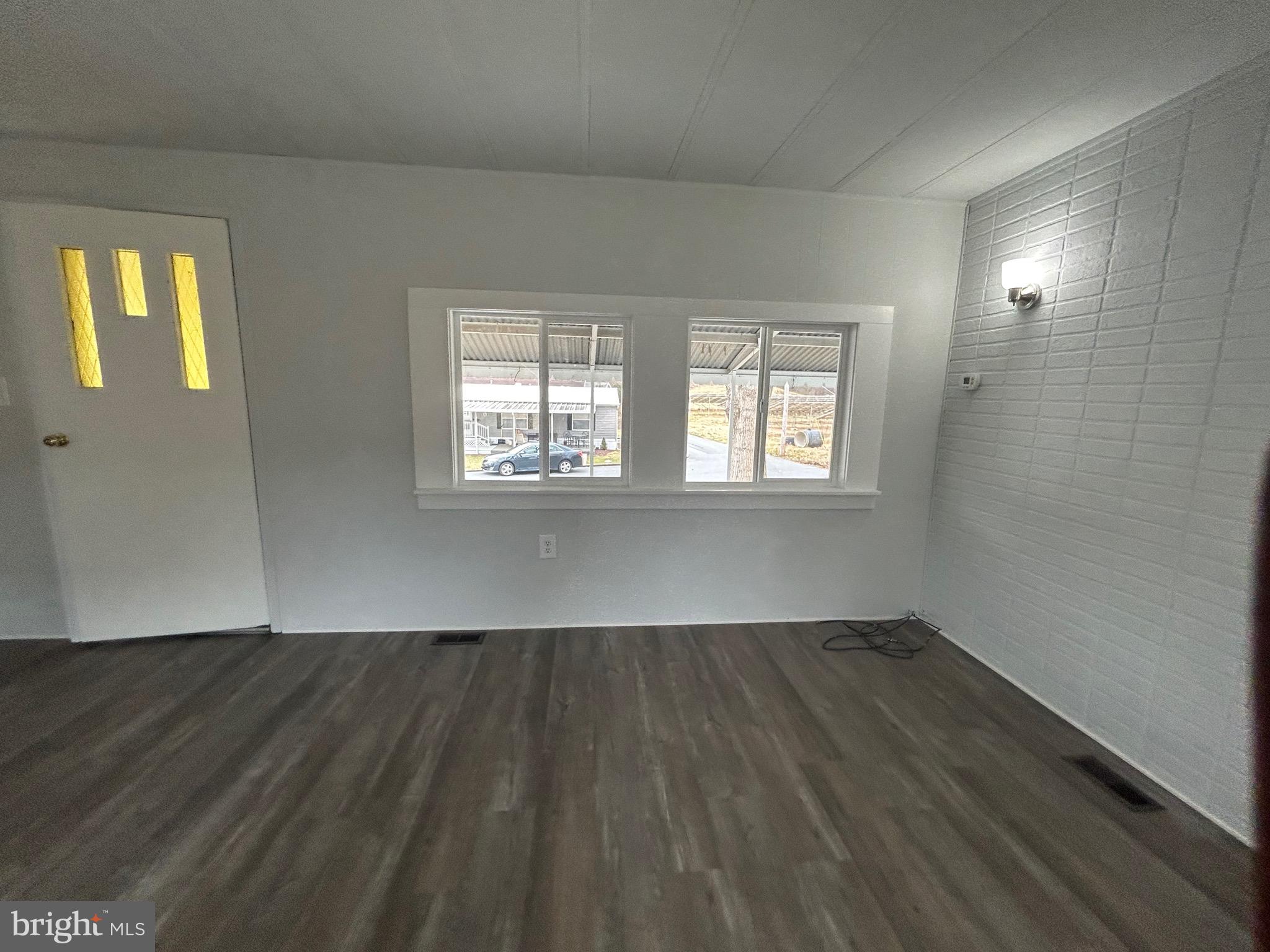 PALMDALE MOBILE HOME PARK - Residential