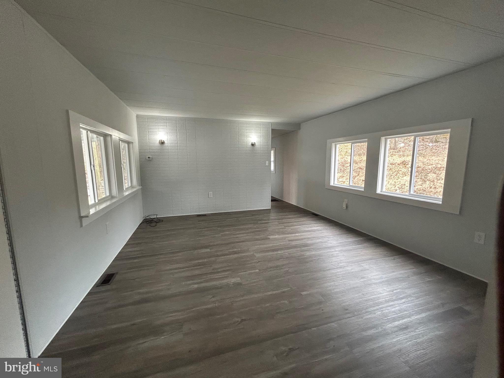 PALMDALE MOBILE HOME PARK - Residential