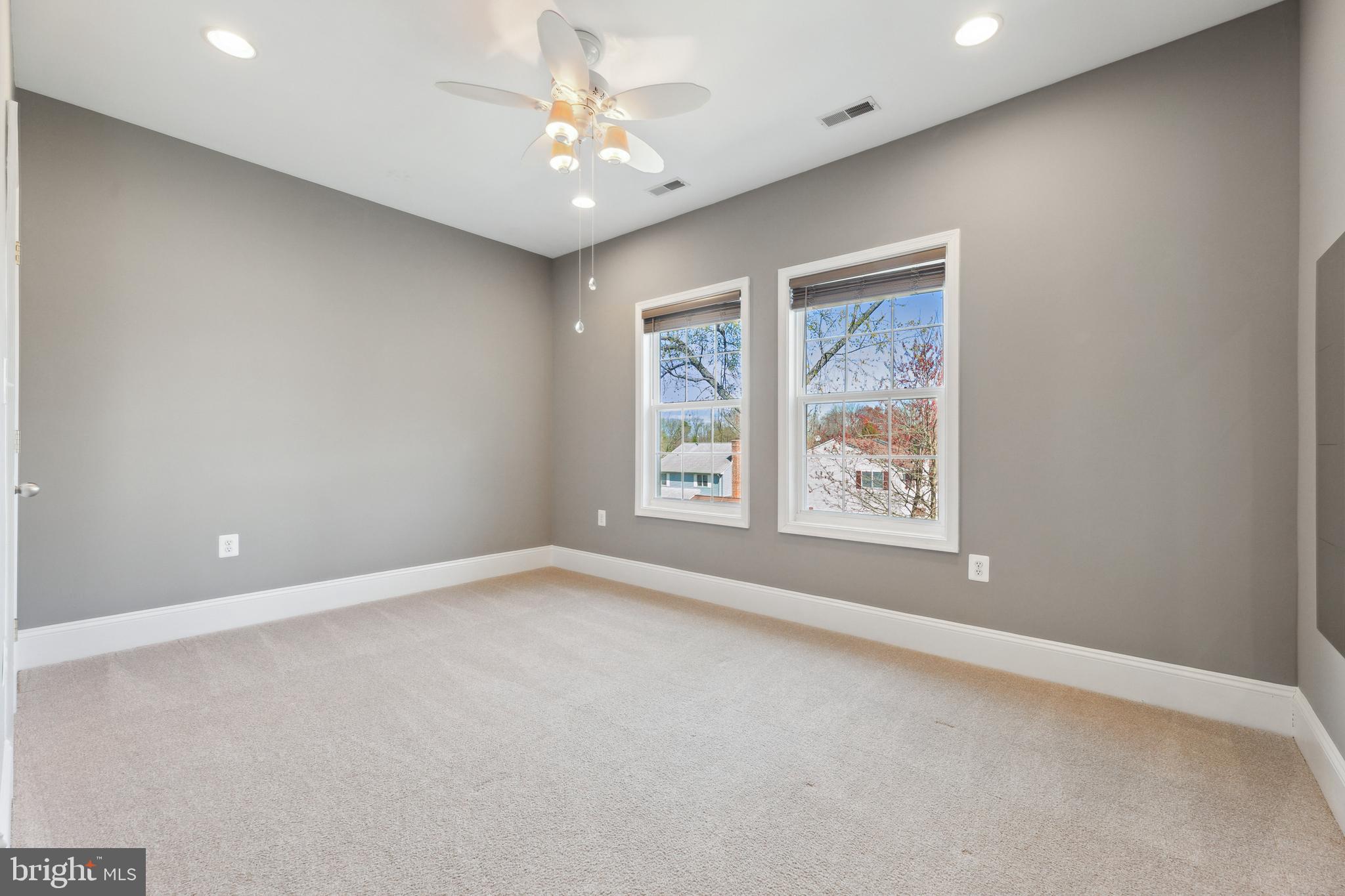 PIMMIT HILLS - Residential