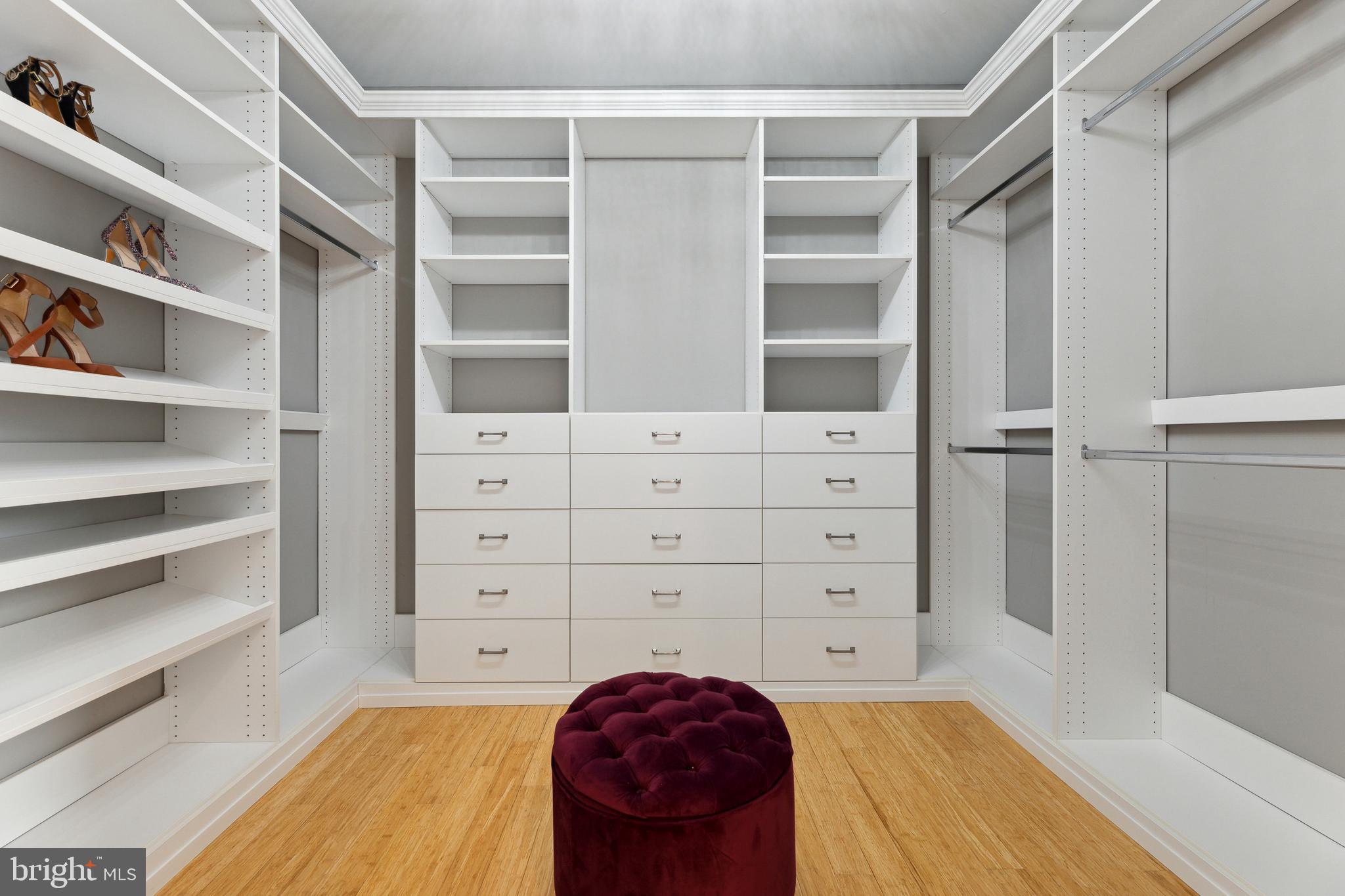 PIMMIT HILLS - Residential