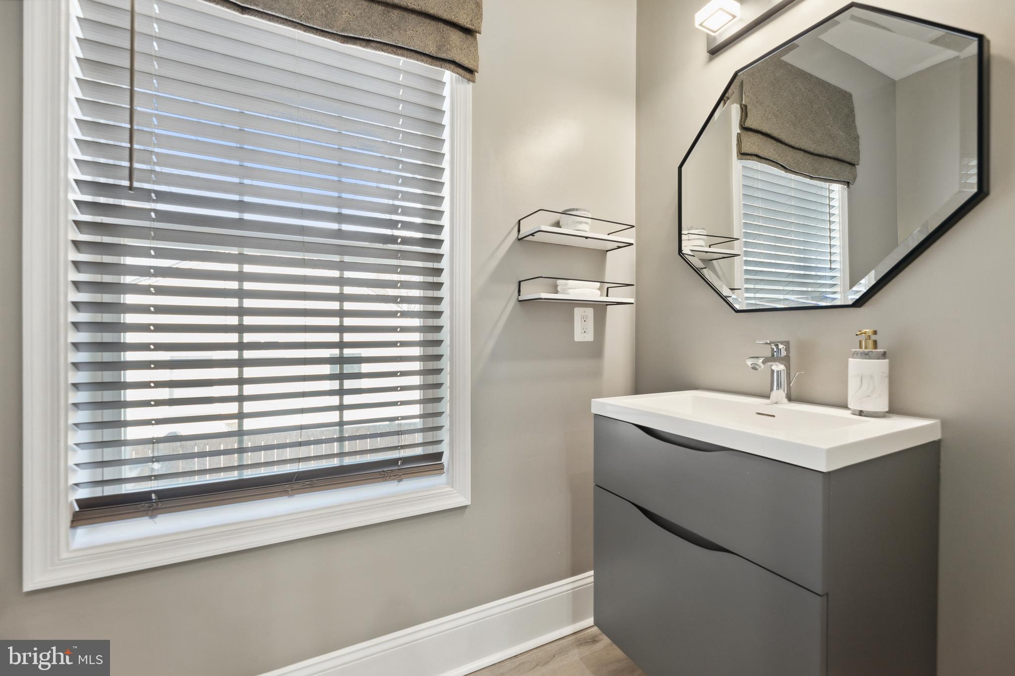 PIMMIT HILLS - Residential