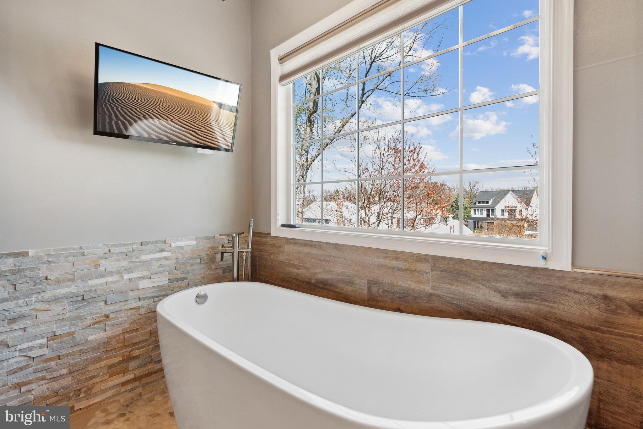 PIMMIT HILLS - Residential