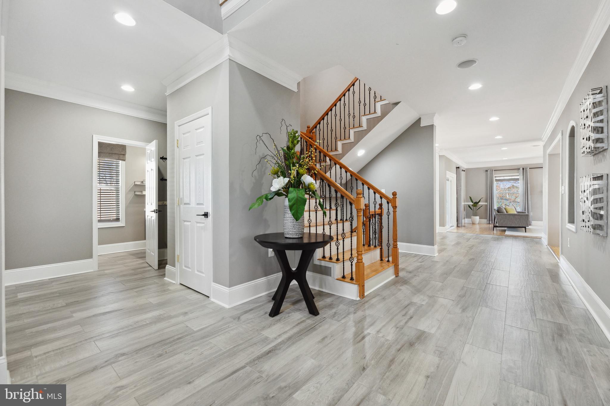 PIMMIT HILLS - Residential